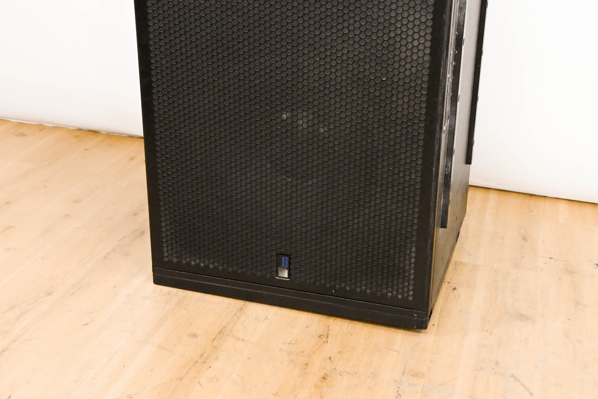 Meyer Sound 600-HP Compact High-Power Subwoofer