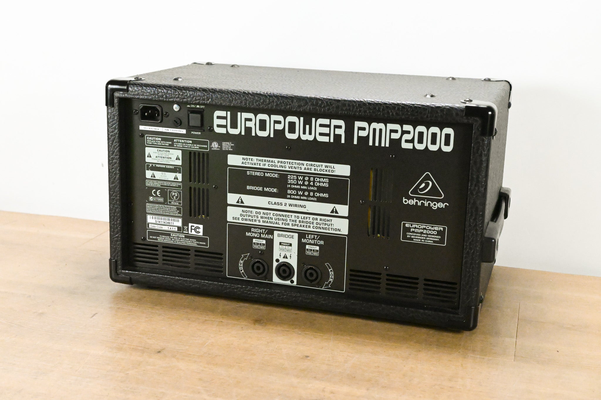 Behringer Europower PMP2000  800-Watt 10-Channel Powered Mixer
