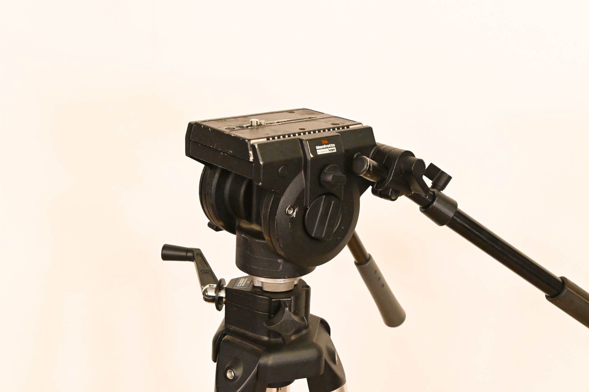 Manfrotto/Bogen 3068 Video Tripod with 3066 Fluid Head