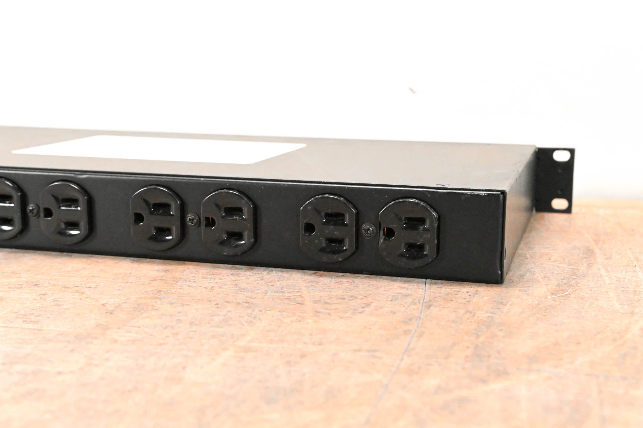 ETA Systems PD8L Conditioned Power Distributor CG01K7Y