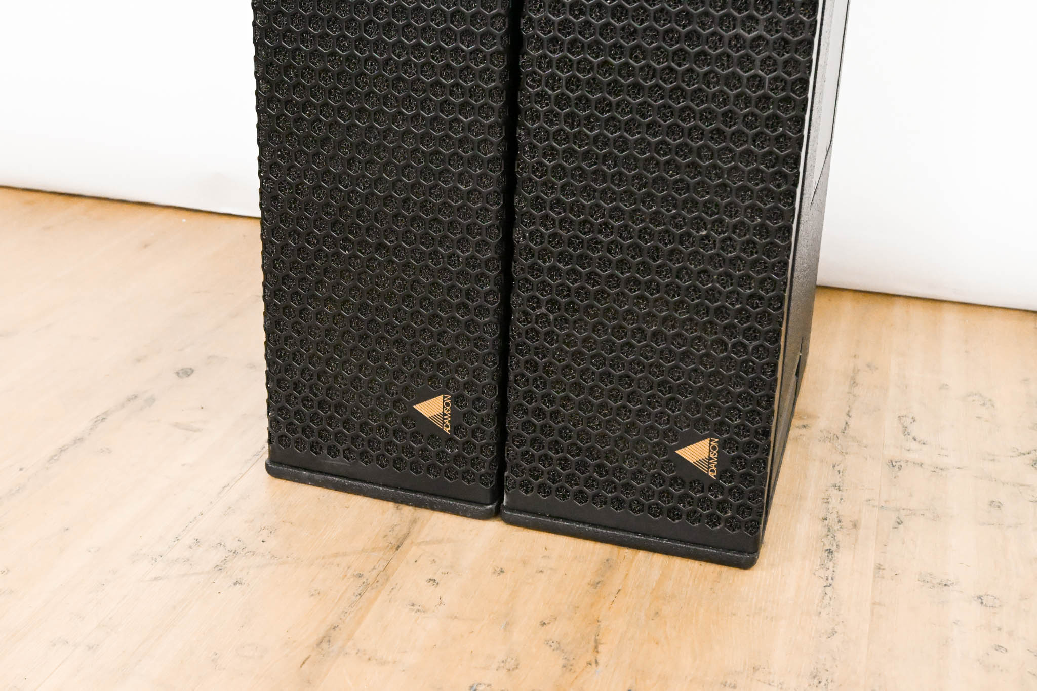 Adamson SpekTrix 3-Way Full Range Line Array Loudspeaker (PAIR)