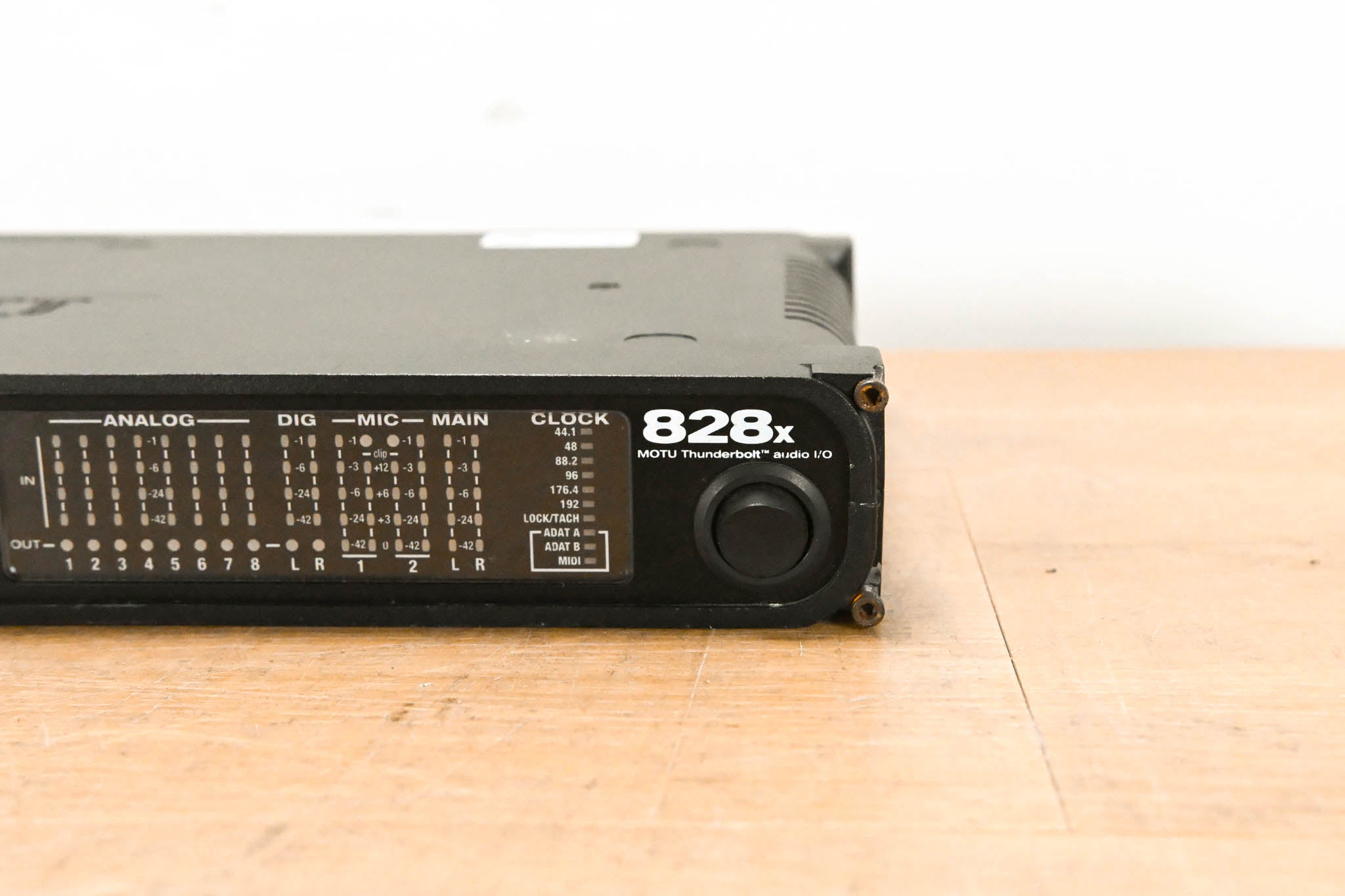 MOTU 828x 28x30 Thunderbolt / USB 2.0 Audio Interface