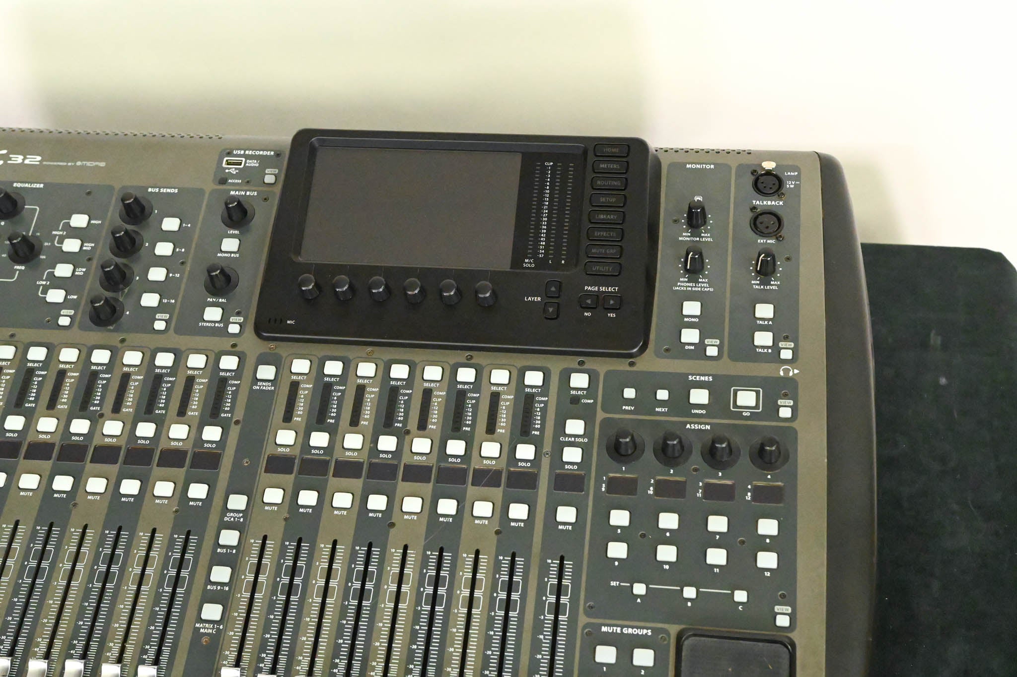 Behringer X32 40-Channel Digital Mixing Console