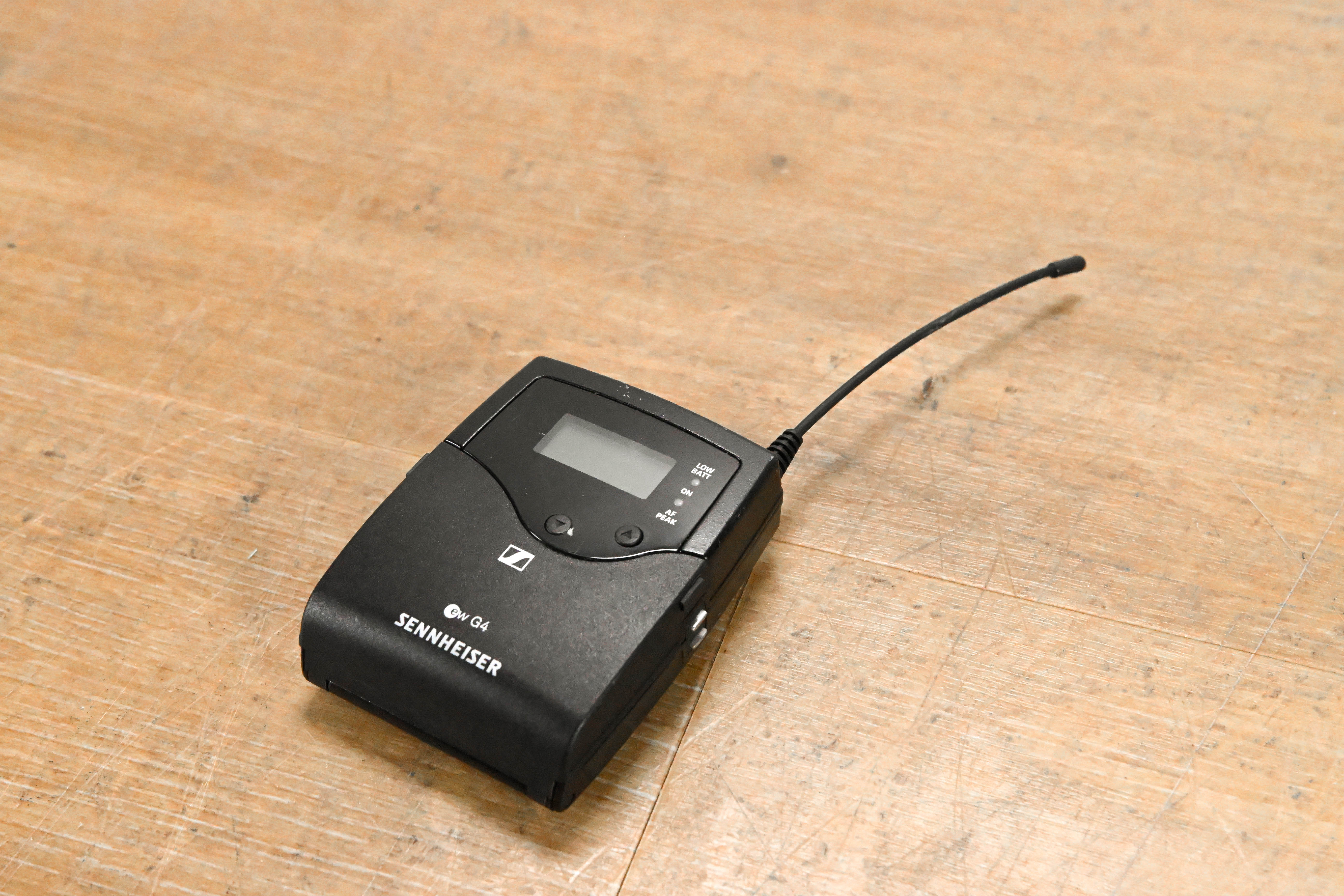 Sennheiser SK 300 G4 Wireless Bodypack Transmitter - 558-608 MHz