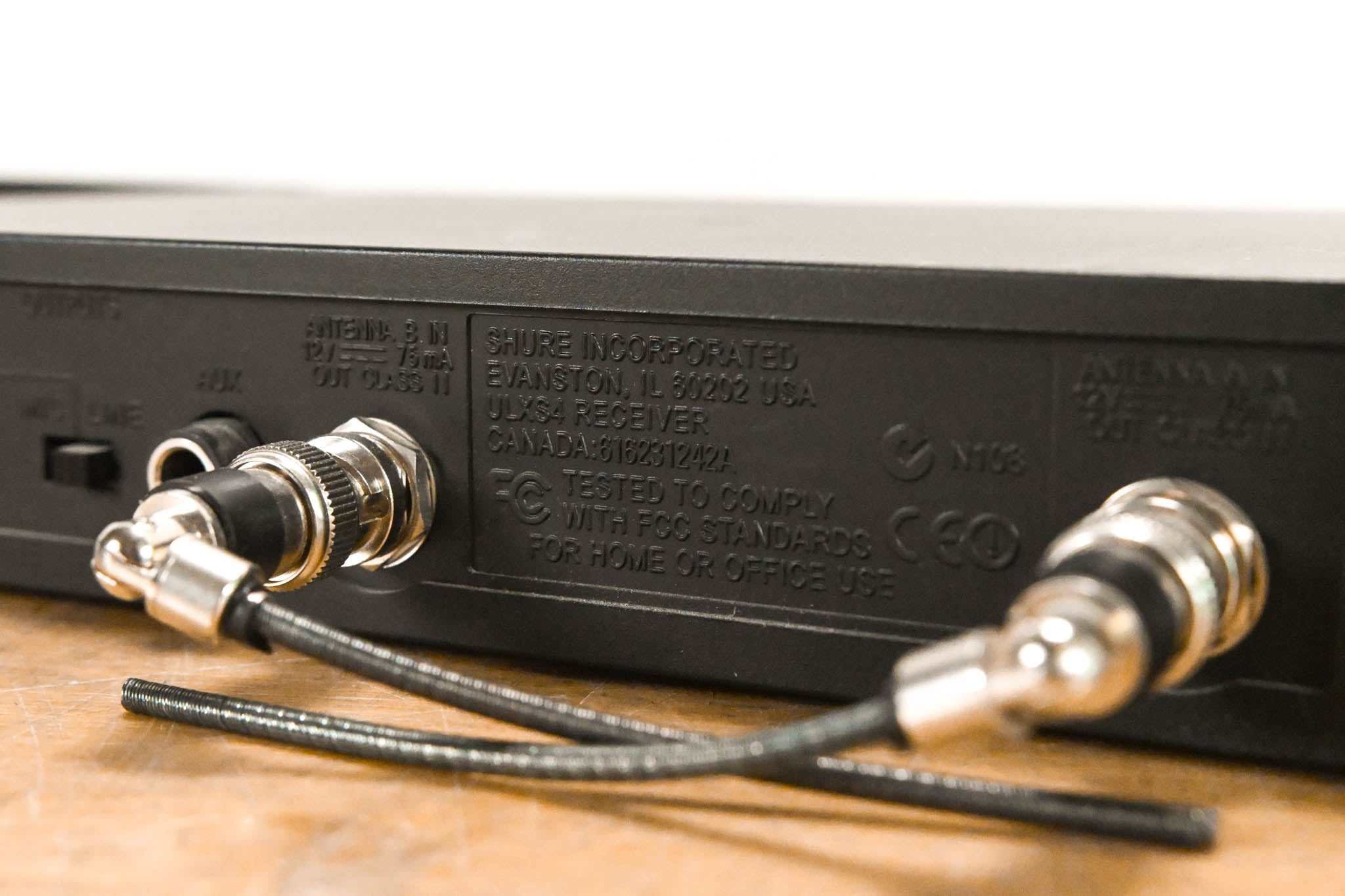 Shure ULXS4 Wireless Receiver - J1 Band: 554-590 MHz (NO POWER SUPPLY)