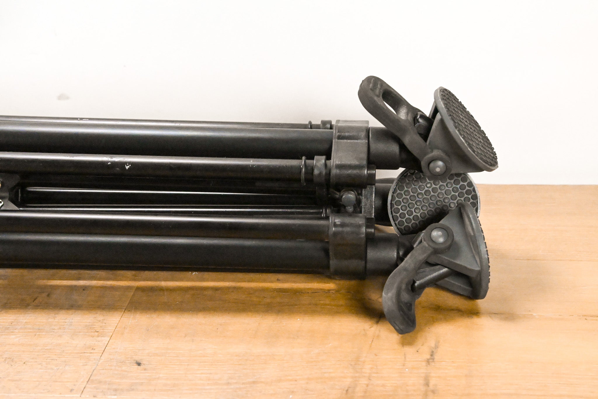 Miller AIR Fluid Head Tripod System w/ Legs and Spreader
