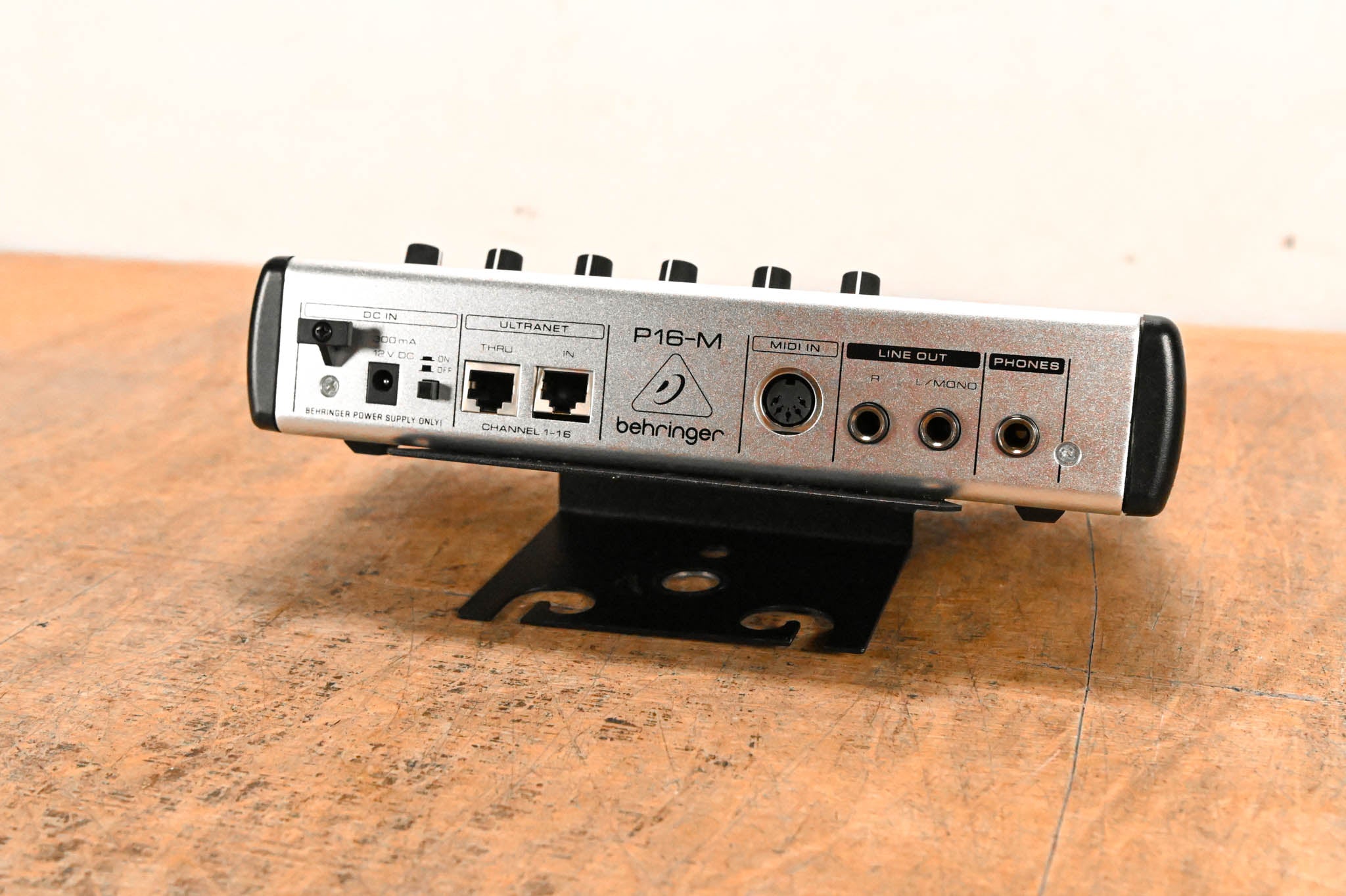 Behringer Powerplay P16-M 16-Channel Digital Personal Mixer