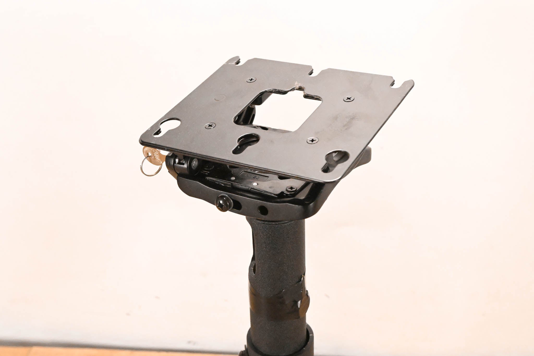 Chief RPMA000 Projector Mount System w/ CMS009012 Column & CMA345 Plate