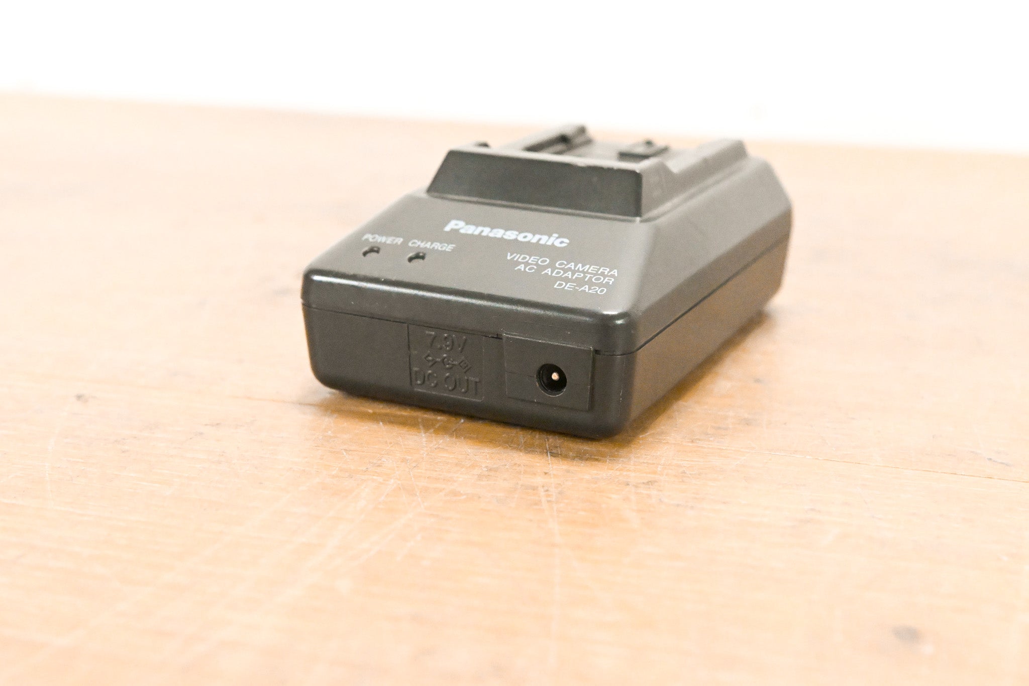 Panasonic DE-A20 Battery Charger / AC Adapter (NO POWER SUPPLY)