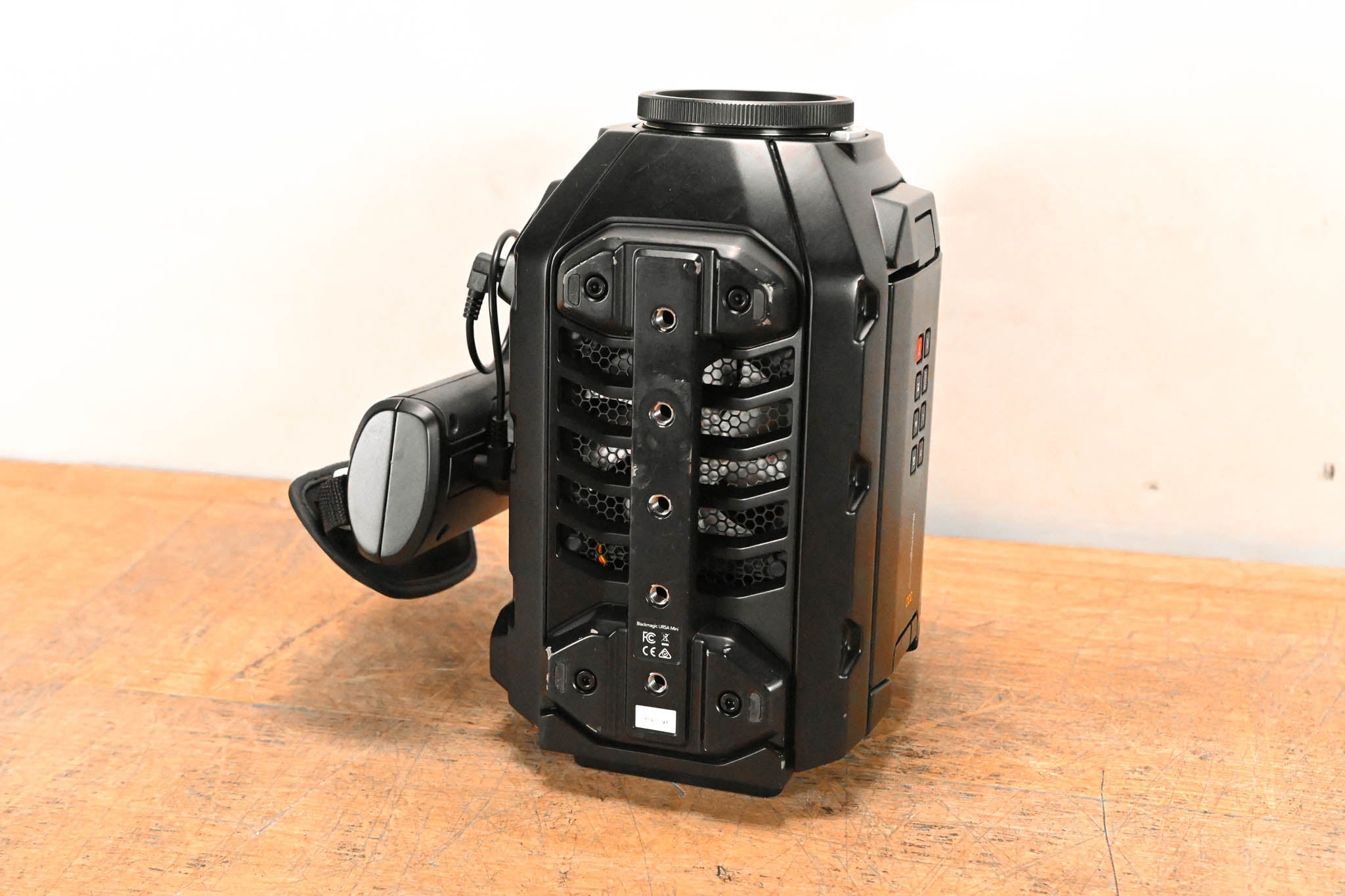 Blackmagic Design Ursa Mini 4K Digital Cinema Camera (PL Mount)