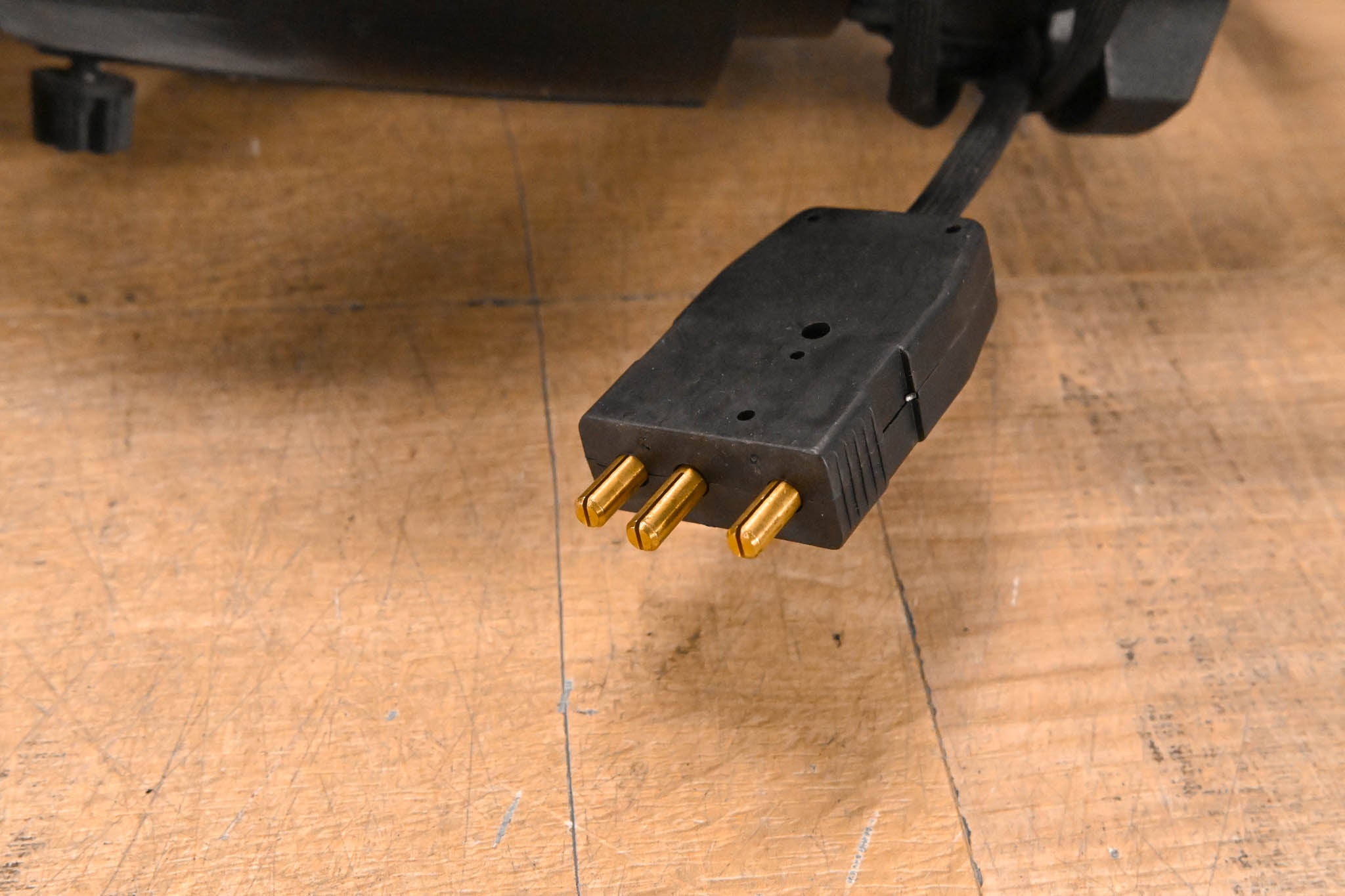 ETC Source Four Zoom 25-50 Degree 750 Ellipsoidal Light