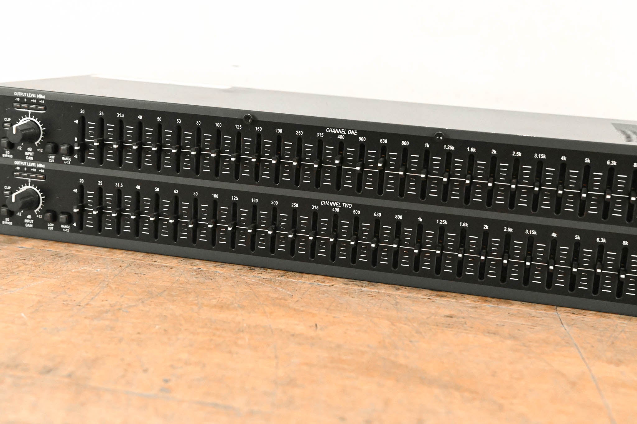 dbx 231 Dual-Channel 31-Band Graphic Equalizer