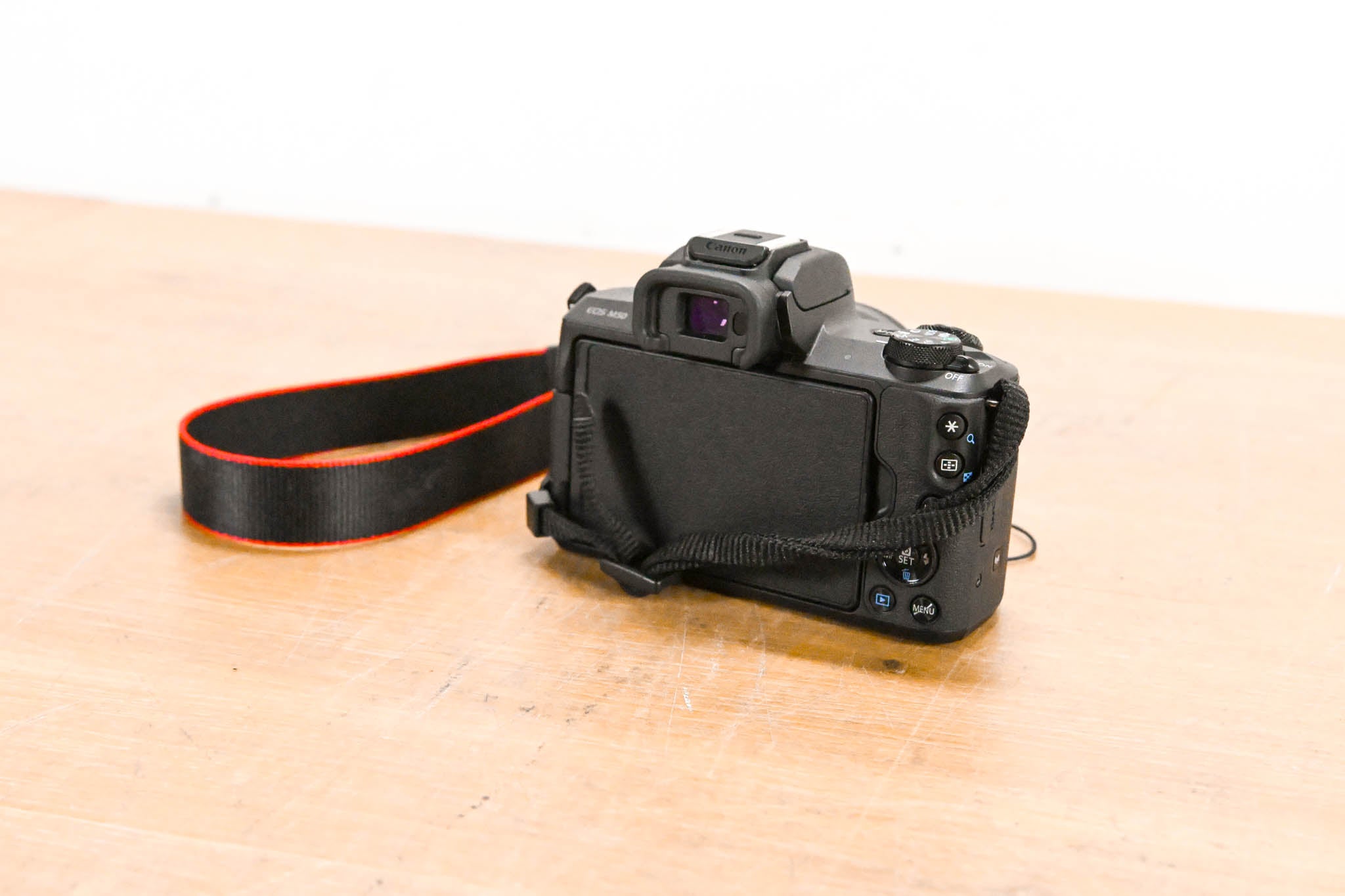 Canon EOS M50 Mirrorless Camera with EF-M 15-45mm f/3.5-6.3 IS STM Lens