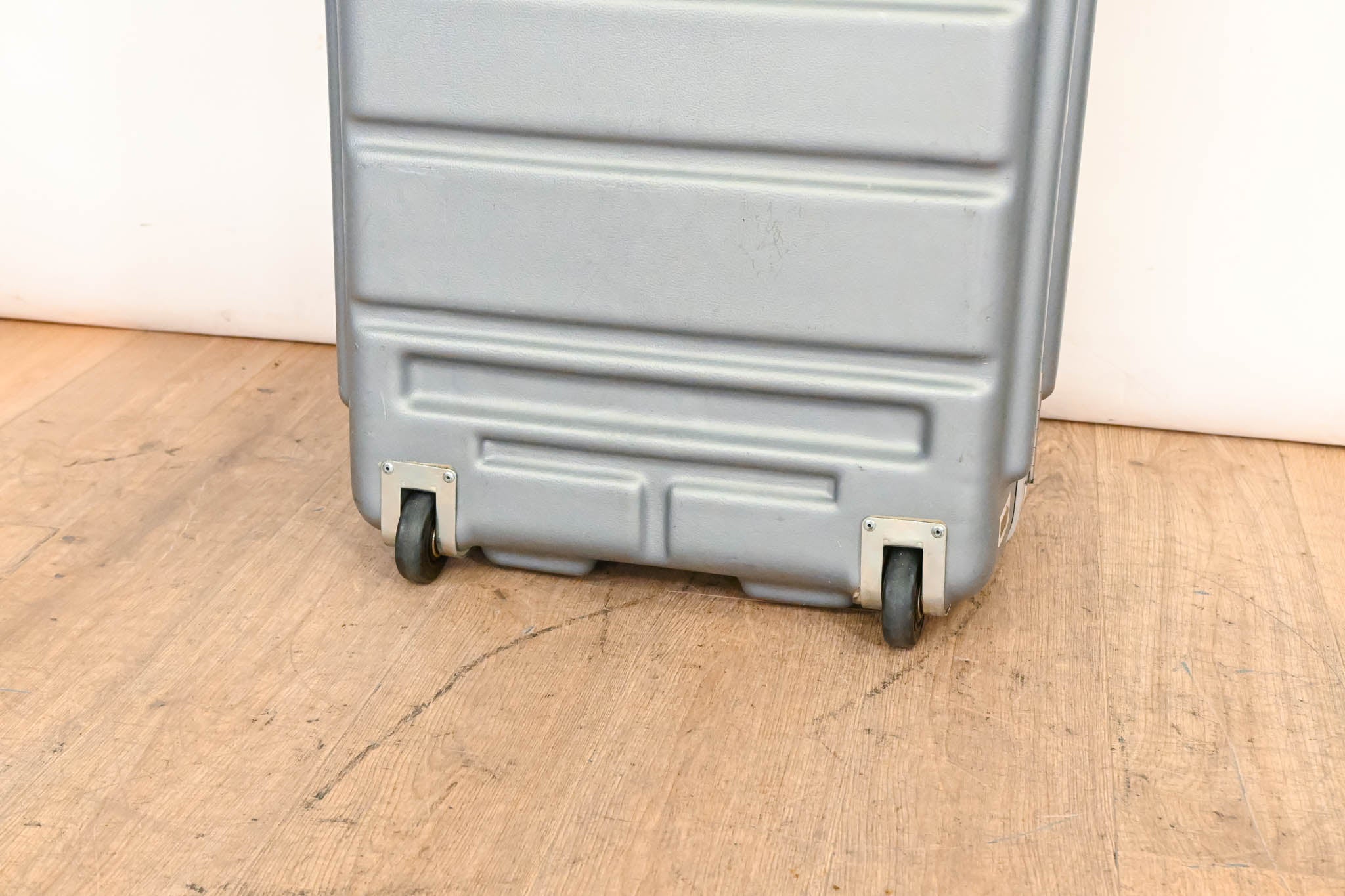 Ikegami Thermodyne Camera Case - Interior Dimensions 31" x 20" x 12"