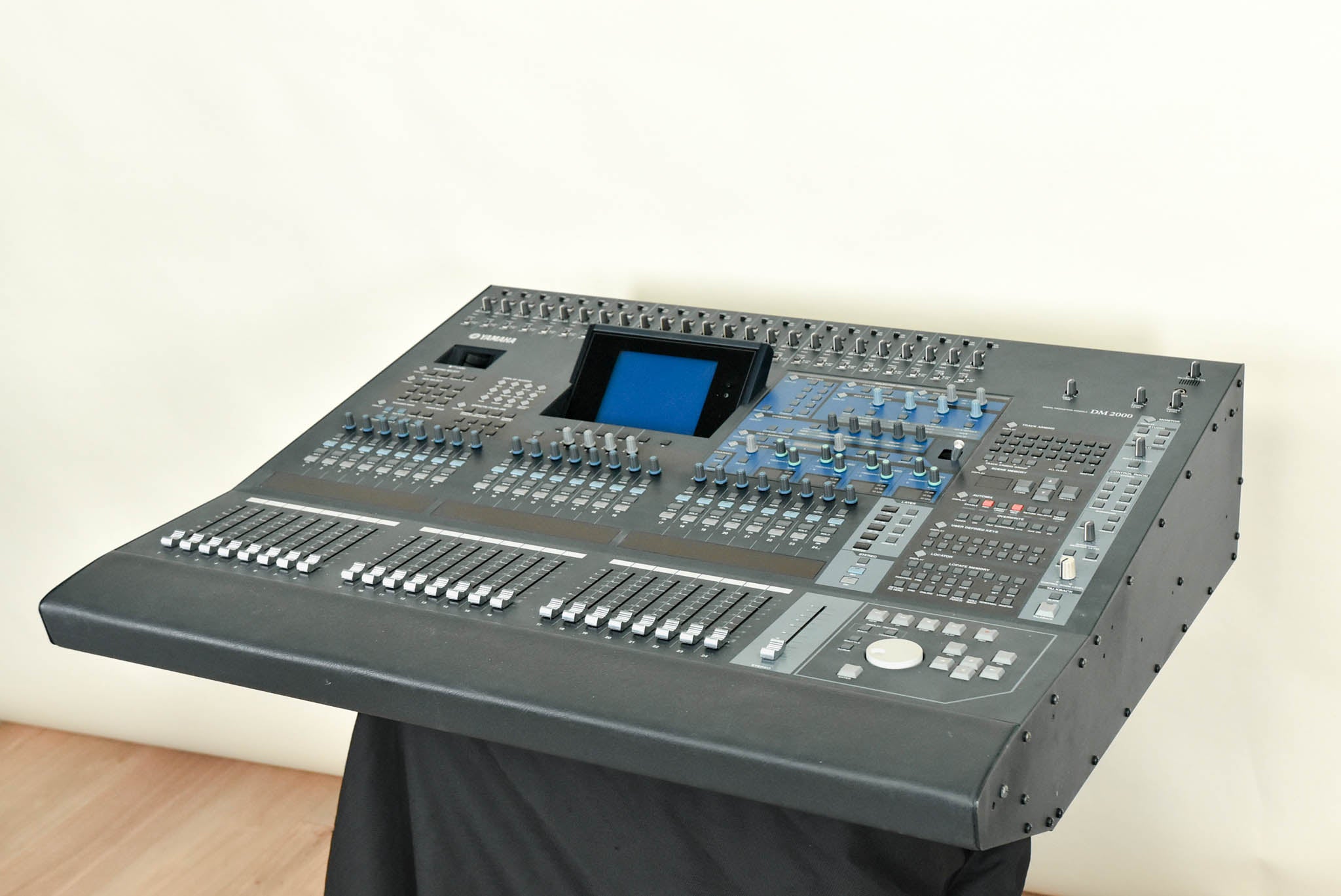 Yamaha DM2000 Digital Audio Mixing Console