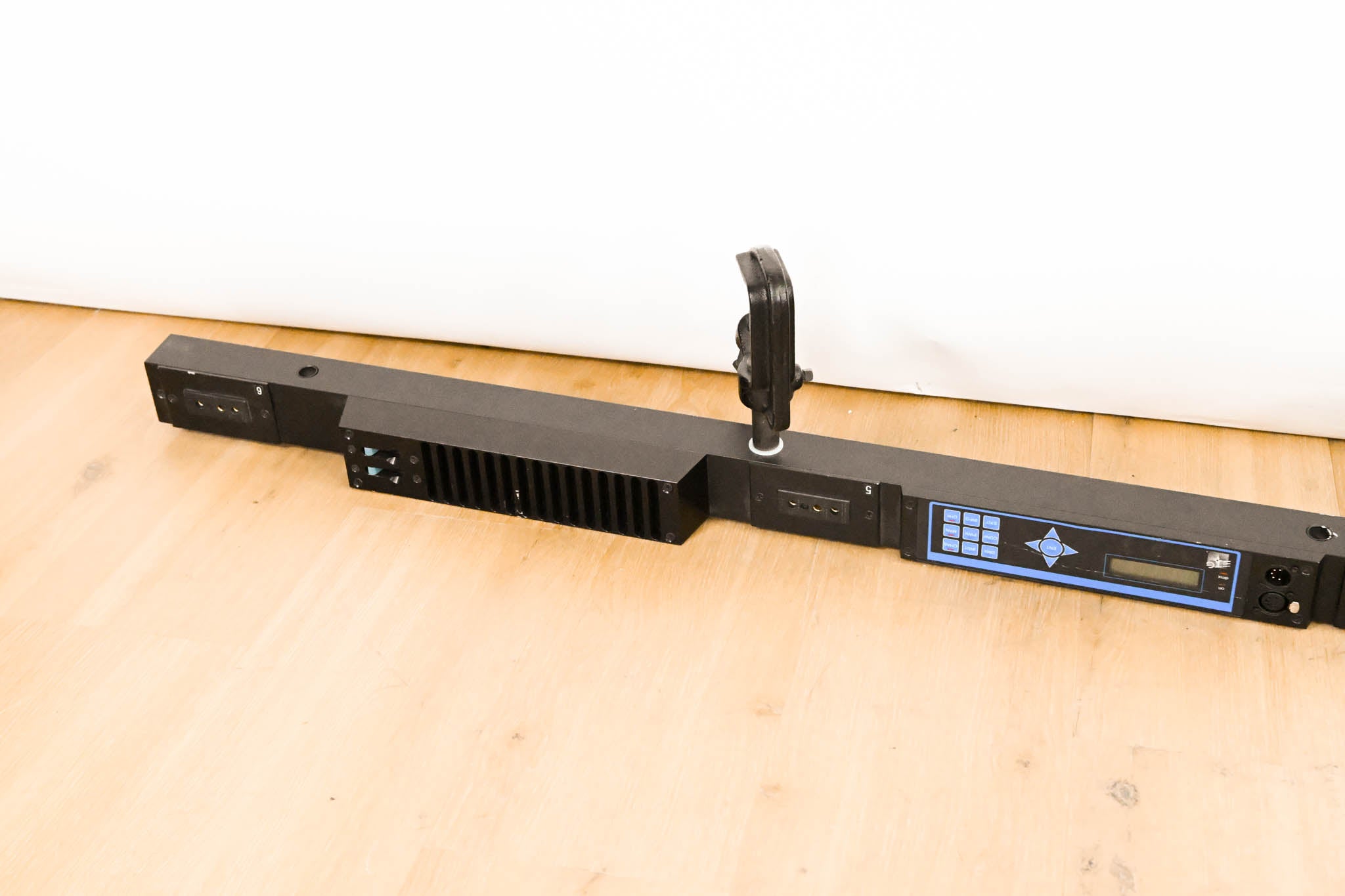 ETC SB6-10M 6 x 10A (1200W) SmartBar with Stage Pin Connectors