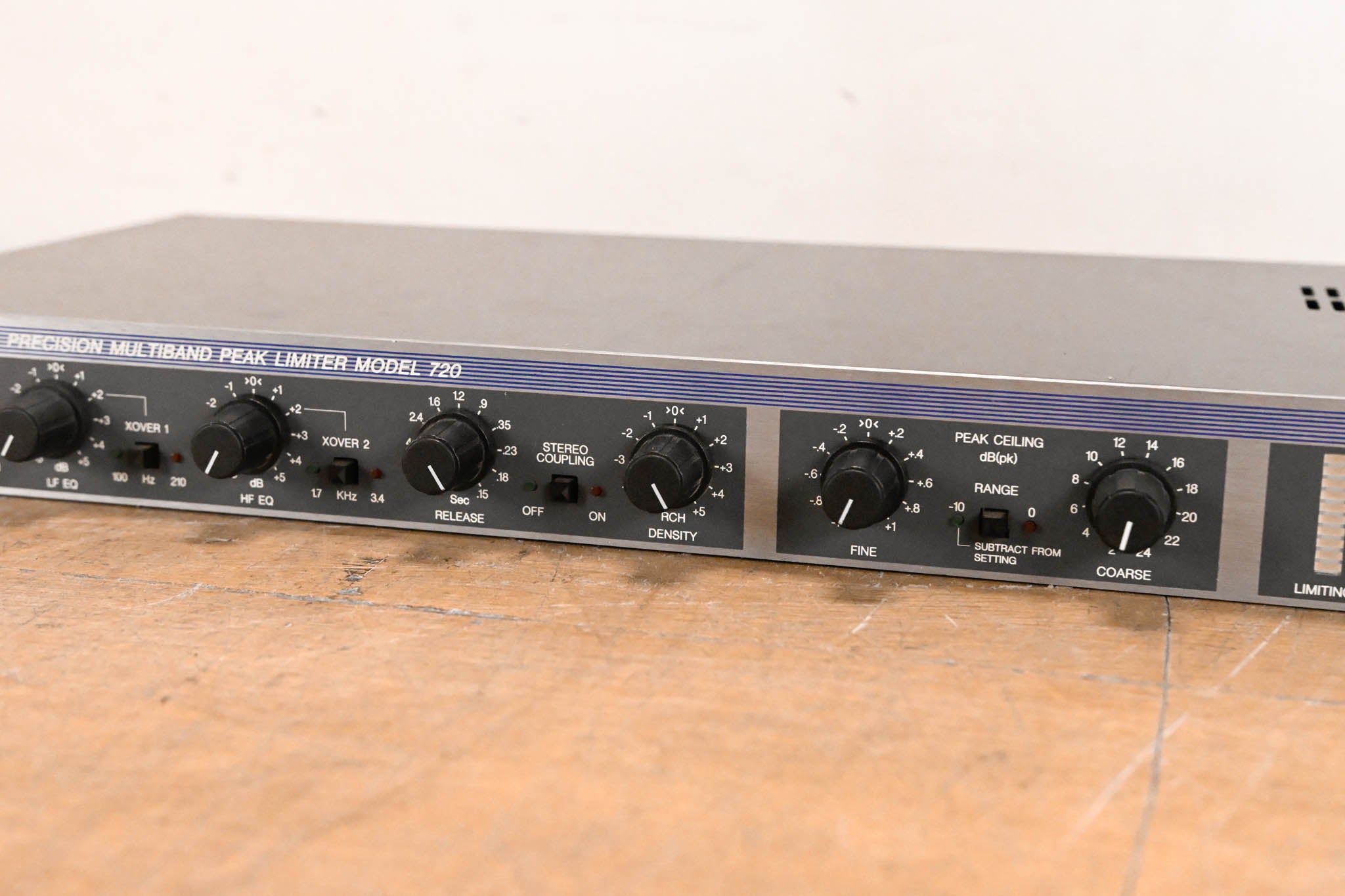 Aphex 720 DOMINATOR II Precision Multiband Peak Limiter