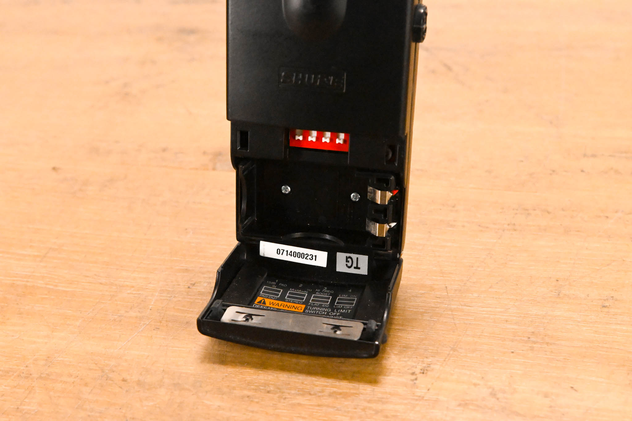 Shure P6HW Wired Bodypack Receiver