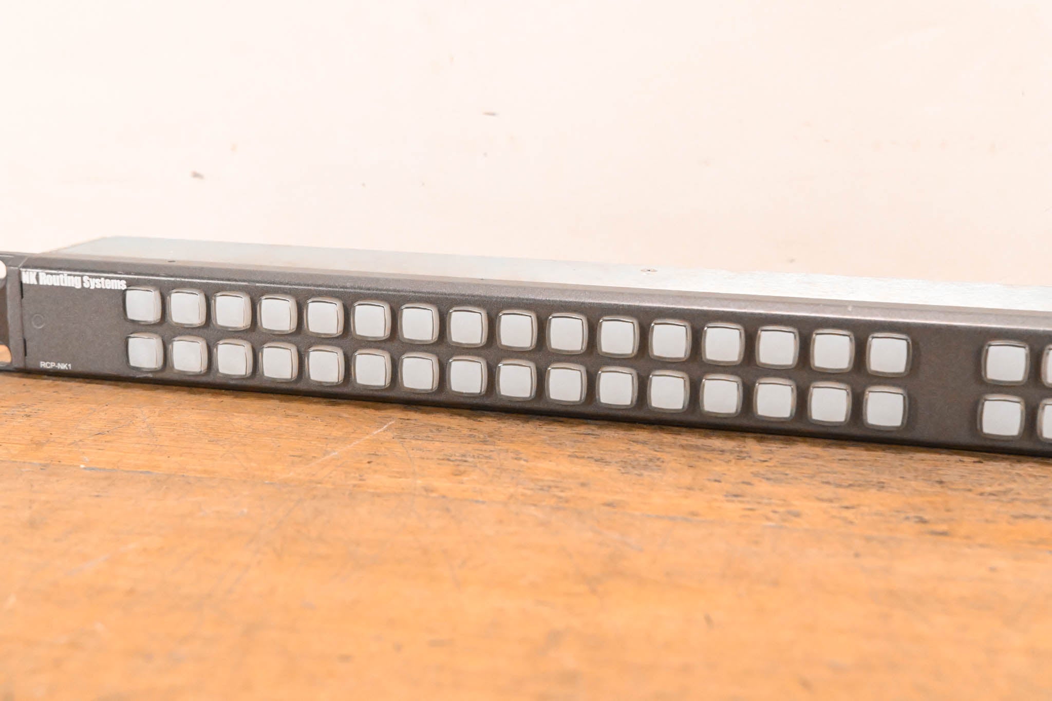 Ross NK-3G16-RCP 16 X 16 3G/HD/SD SDI Router w/ Control Panel (NO PSU)