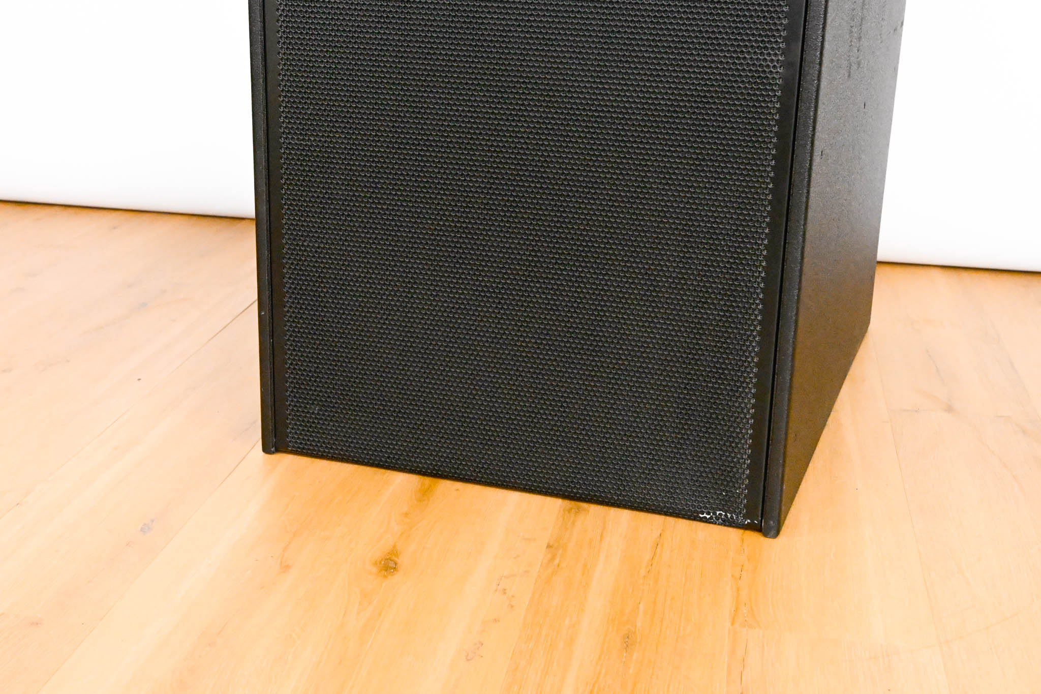 Electro-Voice (EV) EVA-2151D Dual 15" Passive Line Array Subwoofer