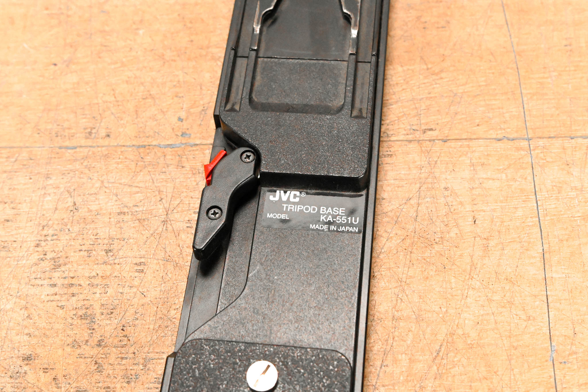 JVC KA-551U Tripod Adapter Plate