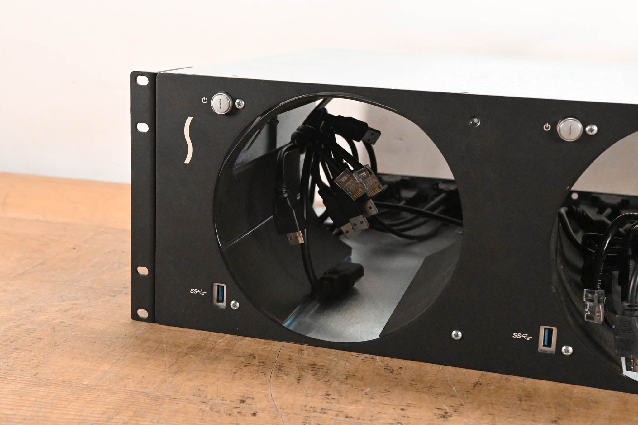 Sonnet RackMac Pro (with 2 Computer Mounting Modules)