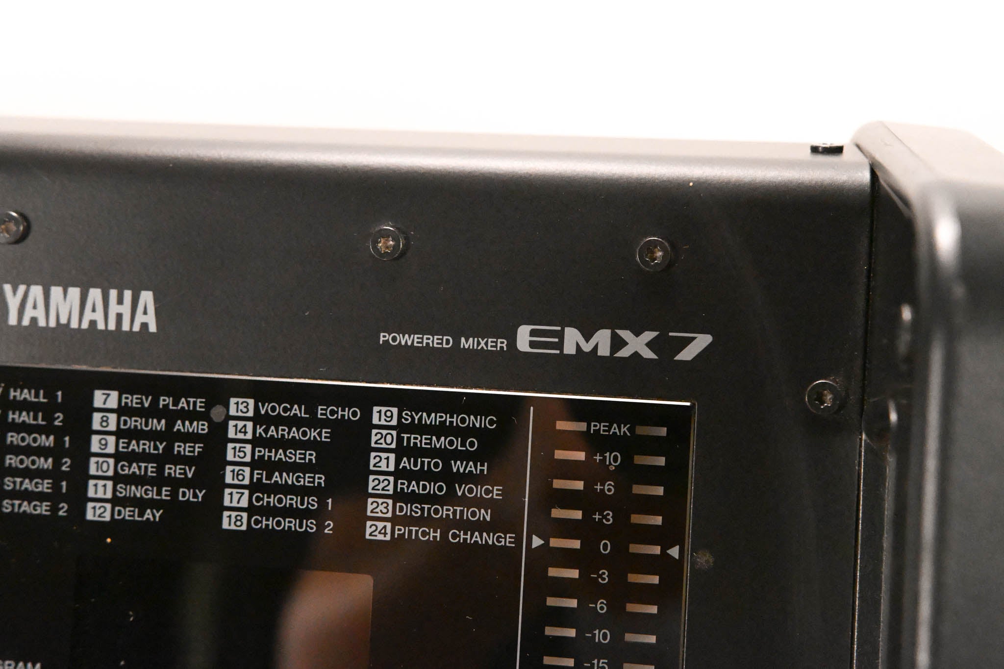 Yamaha EMX7 12-Channel 1420W Powered Mixer