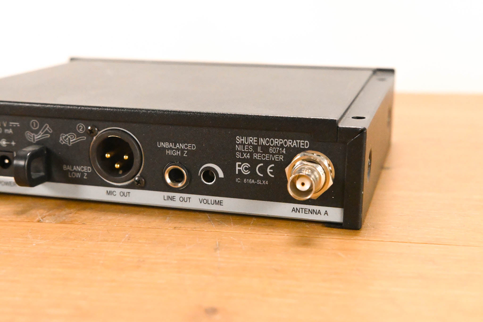 Shure SLX24/BETA58A Handheld Wireless System - H5 Band (NO POWER SUPPLY)