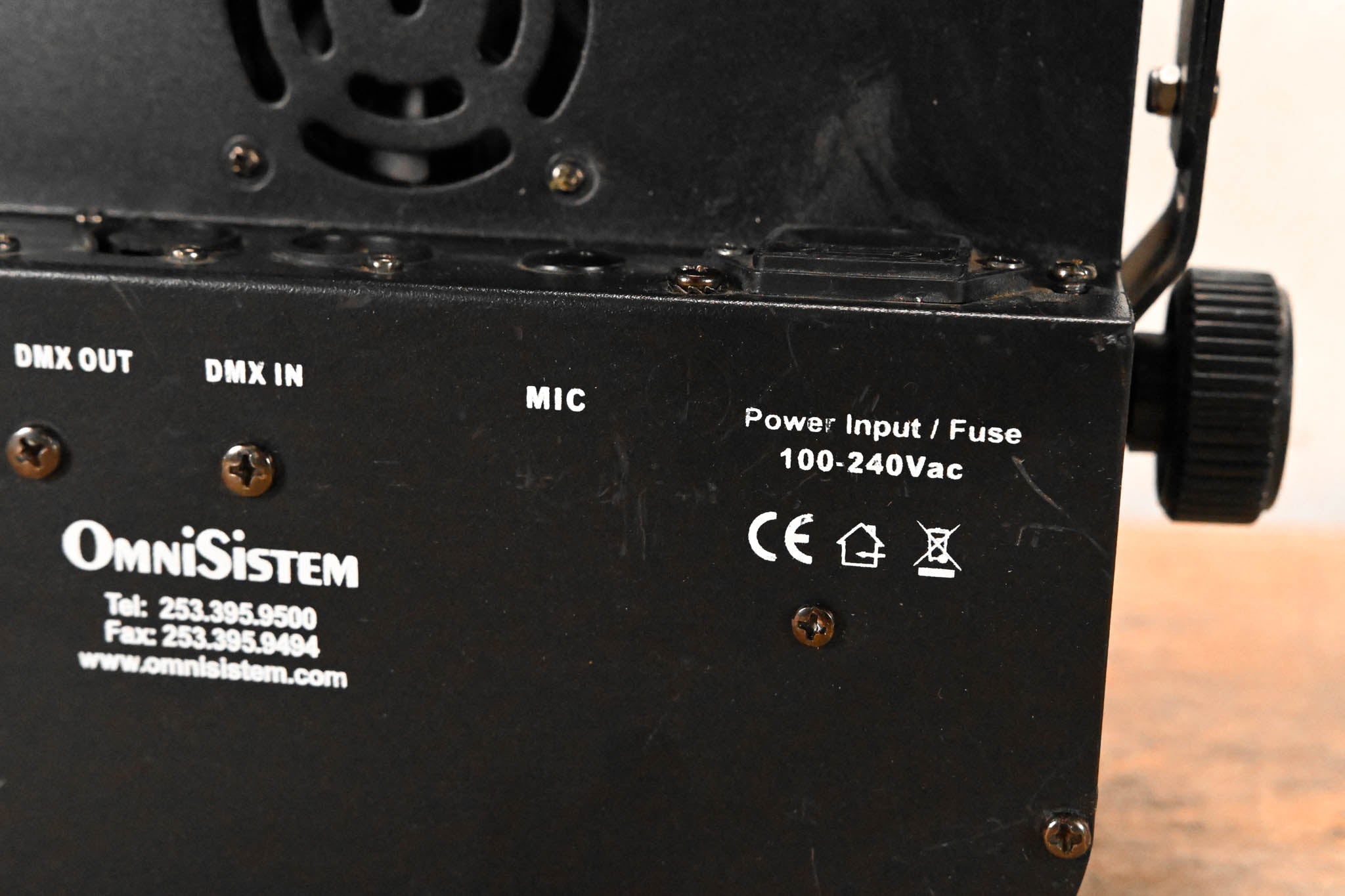 OmniSistem Thin Par Plus RGBW 6 x 10W RGBA Par Can Light