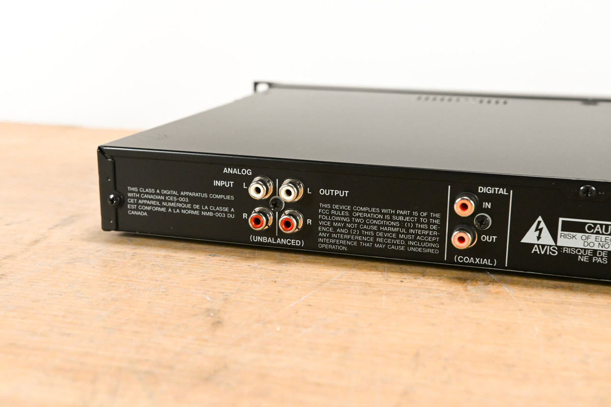 TASCAM SS-R100 Solid State Digital Audio Recorder