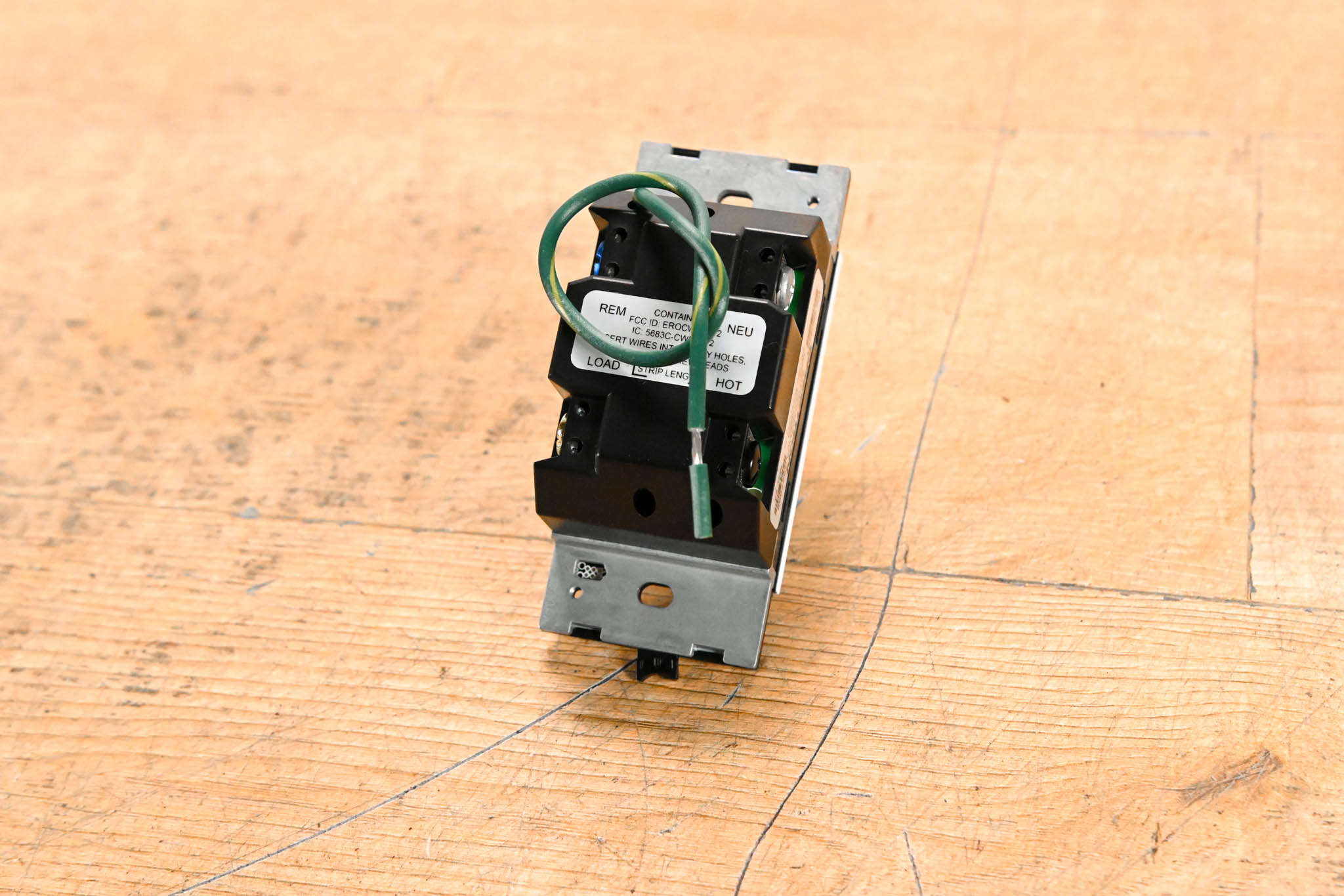 Crestron HZ-DIMUEX-W Horizon In-Wall Universal Phase Dimmer