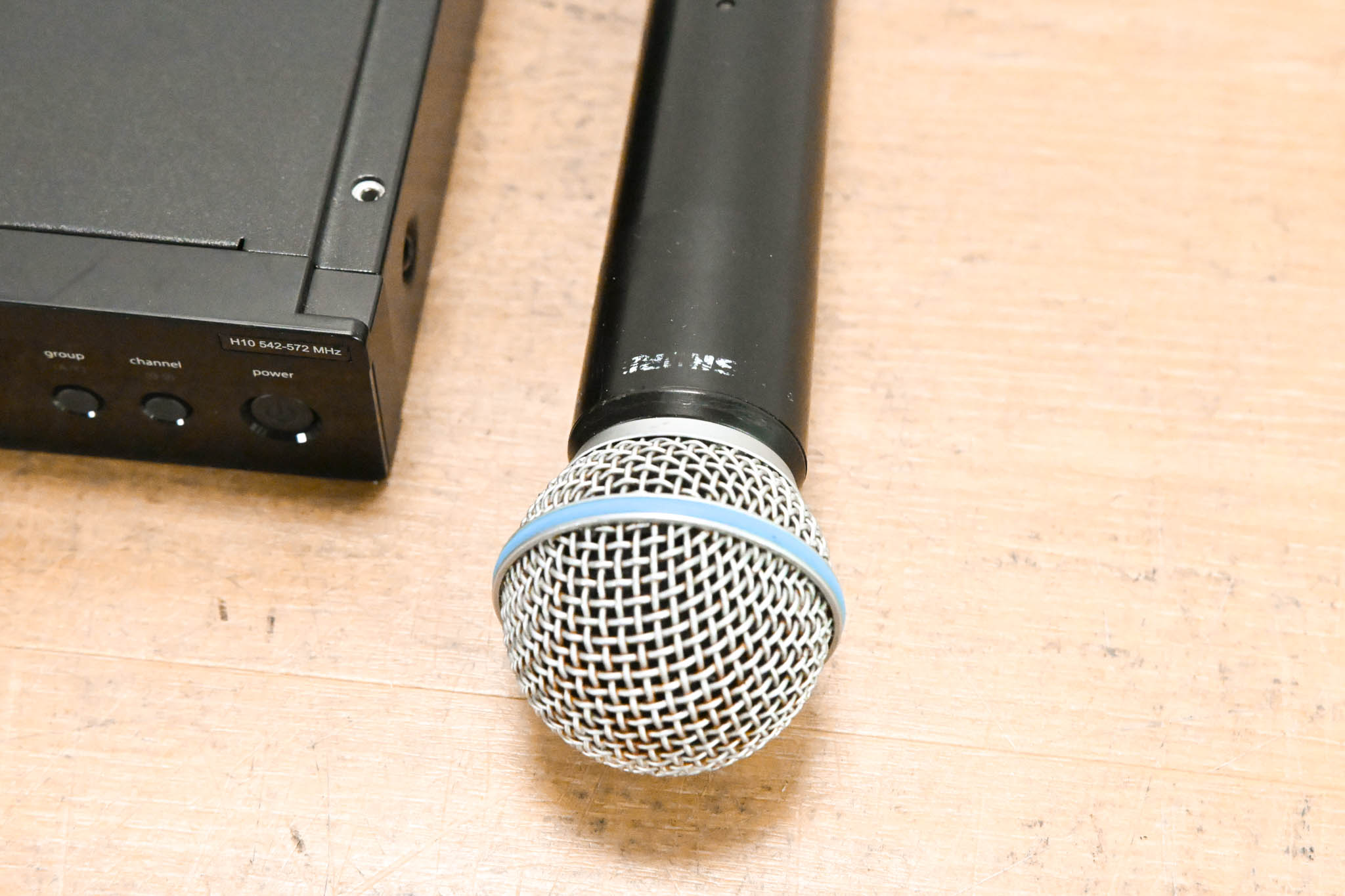 Shure BLX24R/B58 Handheld Wireless System - H10 Band (NO POWER SUPPLY)