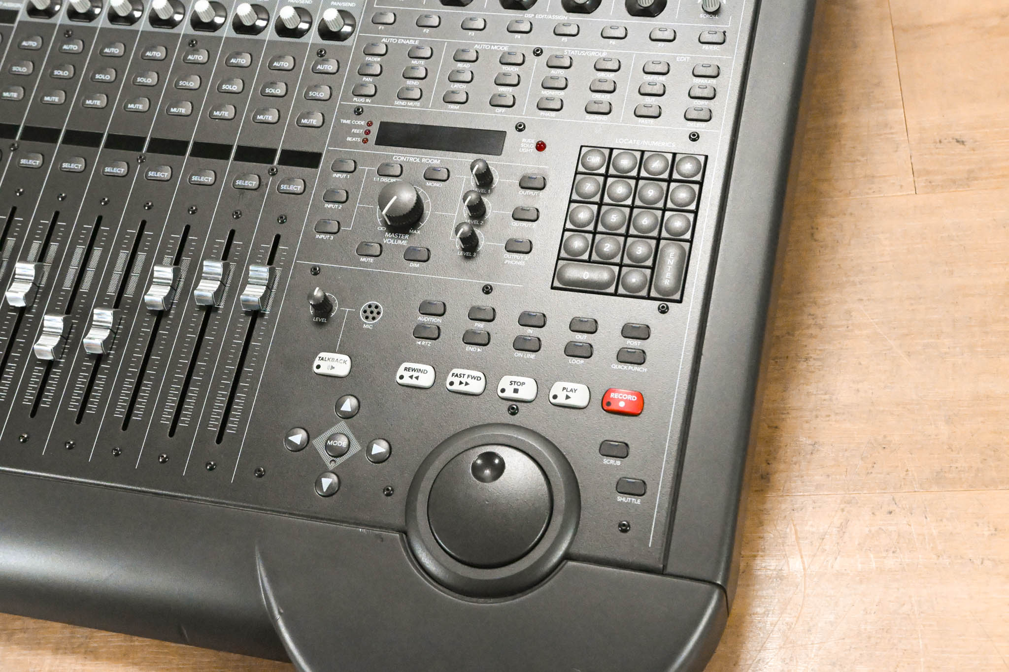 Mackie HUI Human User Interface 8-Channel Control Surface