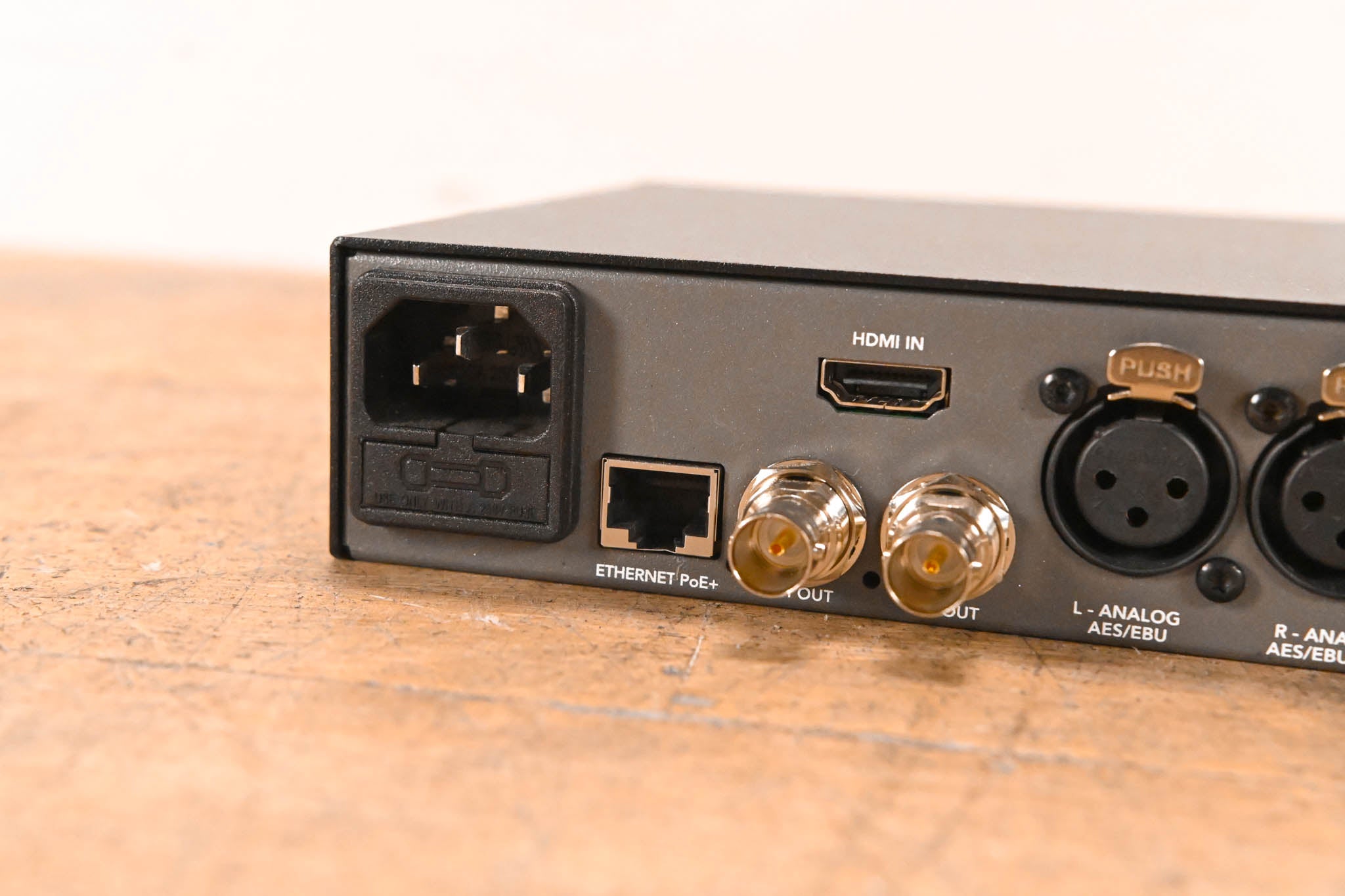 Blackmagic Design Teranex Mini HDMI to SDI 12G w/ Smart Panel