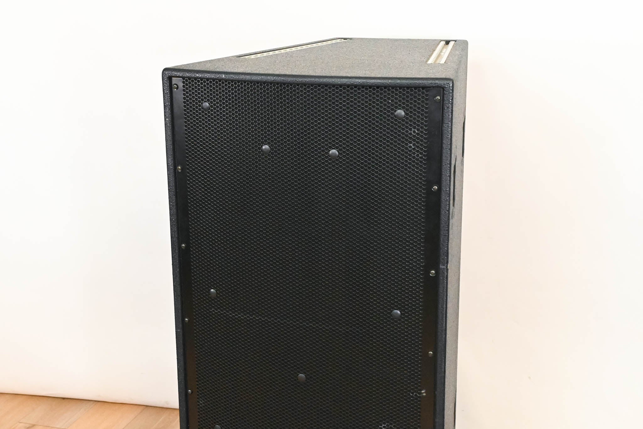 Electro-Voice (EV) Xi-2153A/64 X-Array 3-Way Full-Range Loudspeaker
