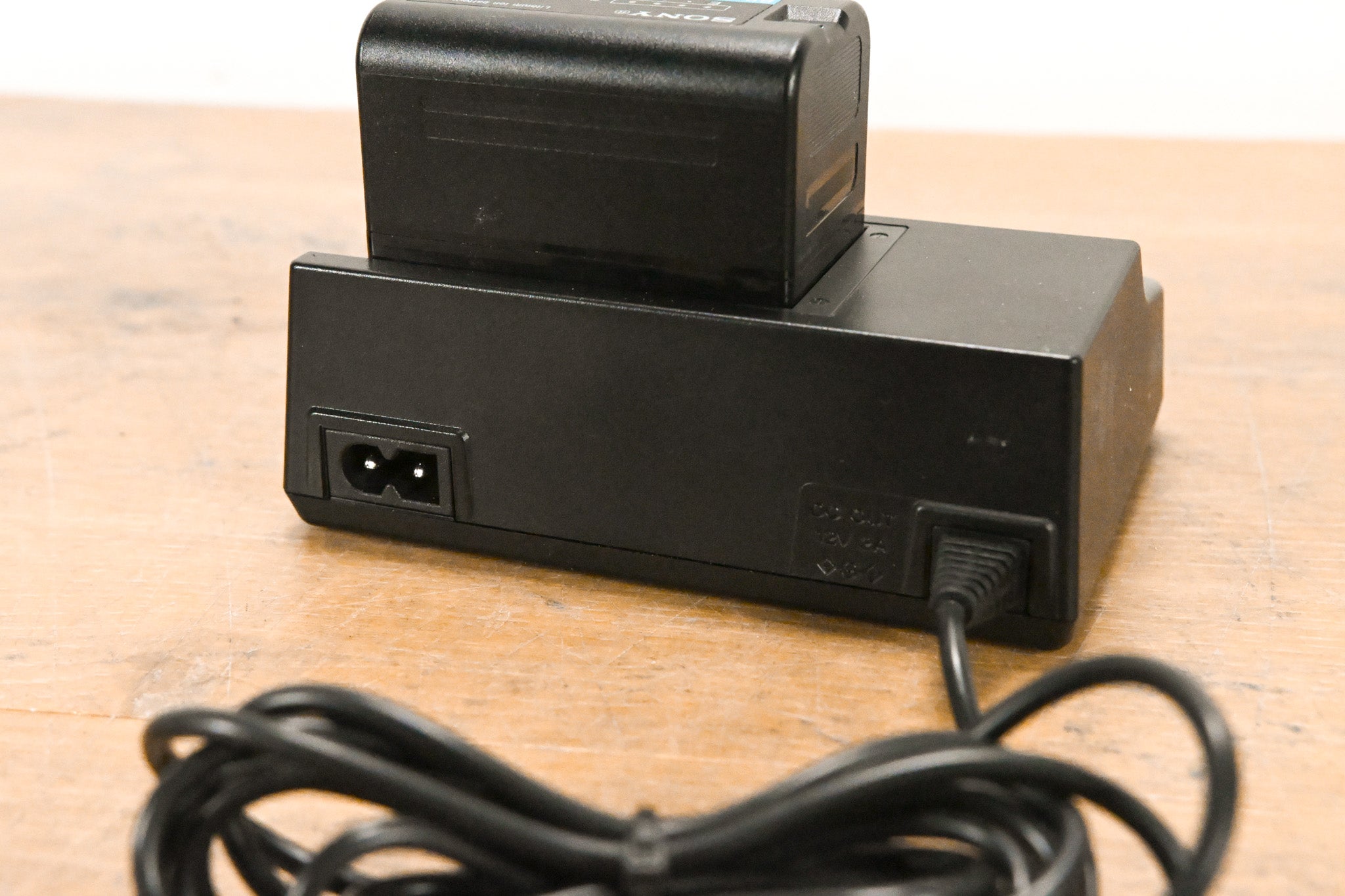 Sony BC-U1 AC Adapter/Charger with BP-U30 Battery (NO POWER SUPPLY)
