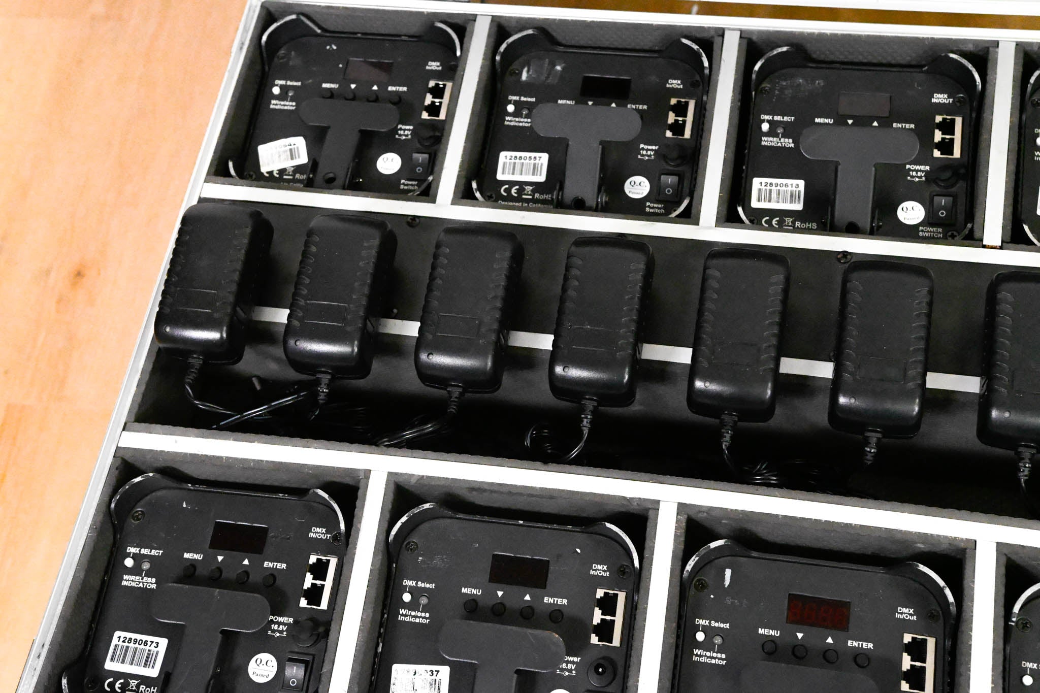 JMAZ Lighting MAD PAR HEX 4S Battery LED Uplight Kit w/ Charging Case