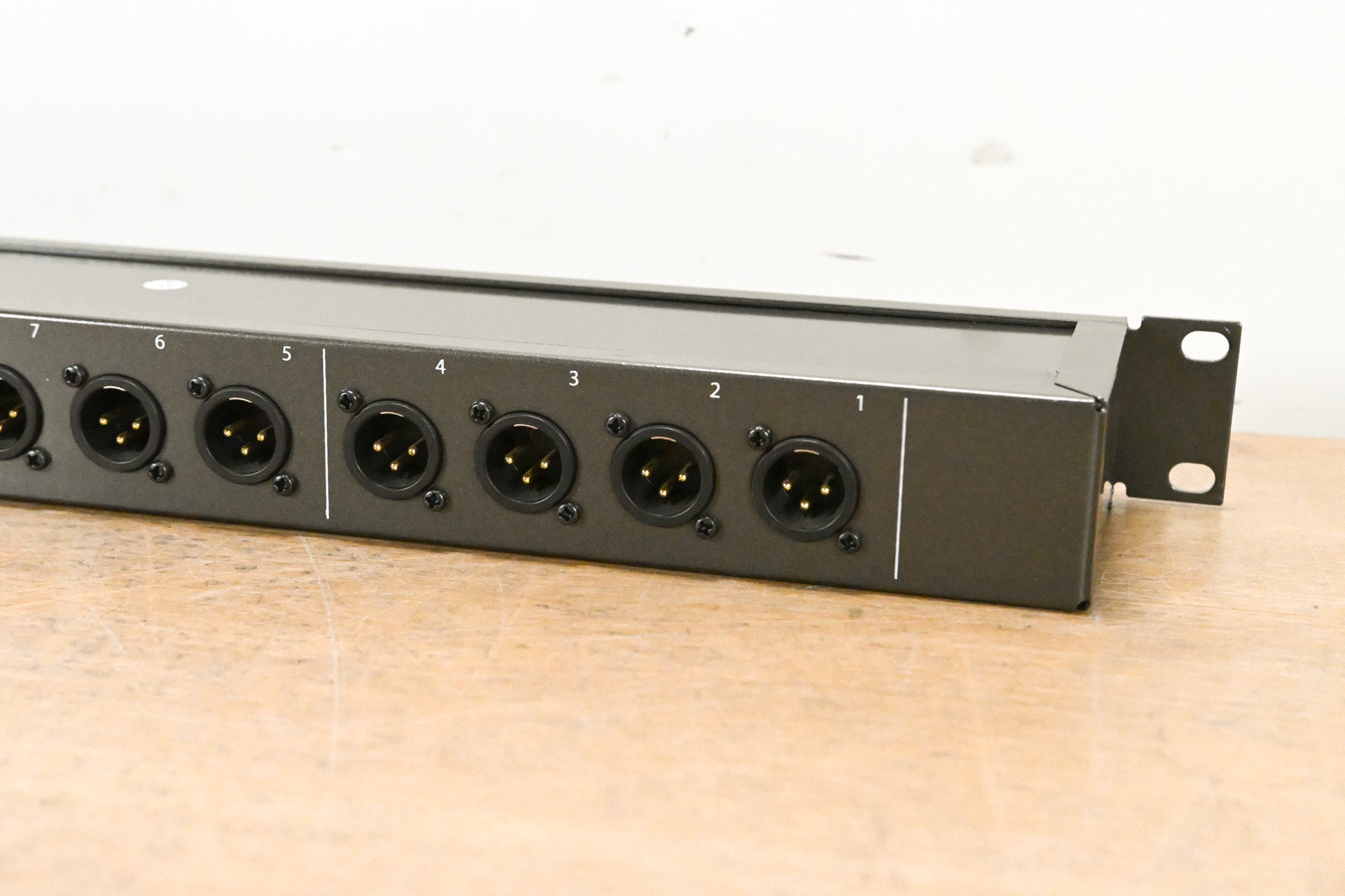 Hosa PDR-369 XLR3F to XLR3M Patch Bay
