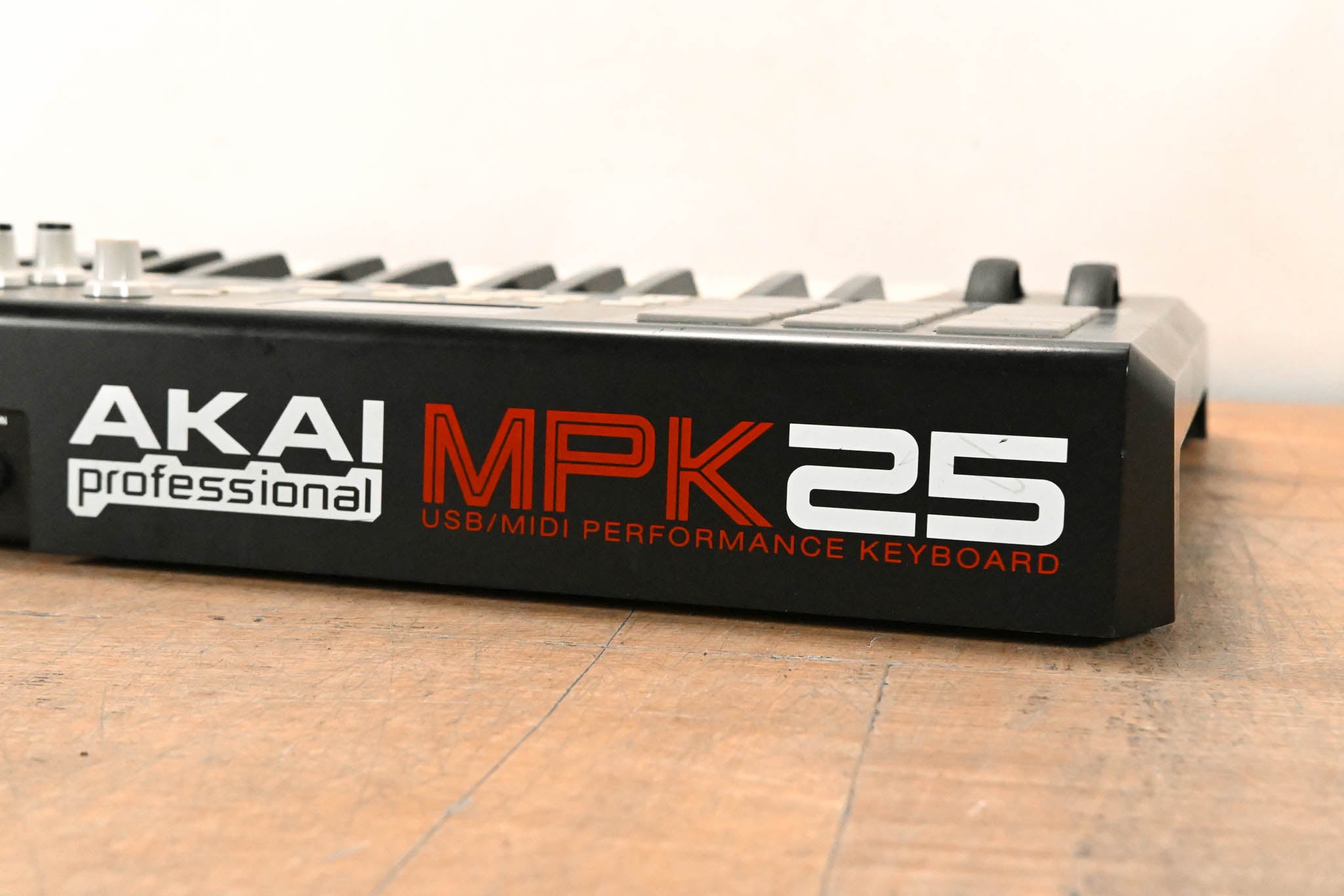 Akai MPK25 25-Key USB MIDI Keyboard Controller (NO POWER SUPPLY)