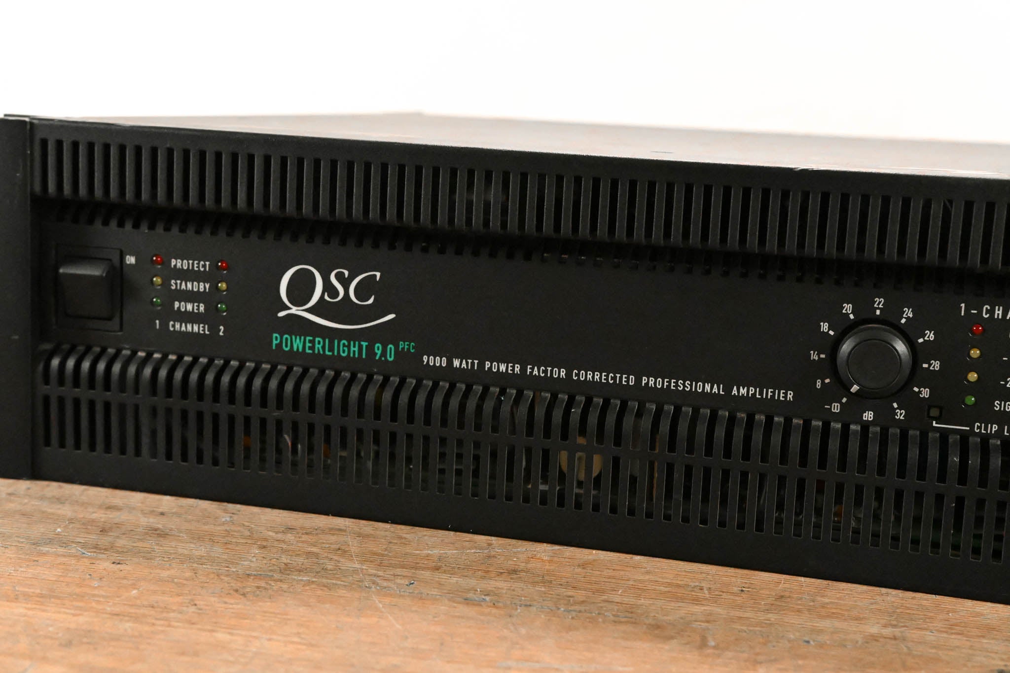 QSC PowerLight 9.0 PFC Power Factor Corrected 2-Channel Power Amplifier