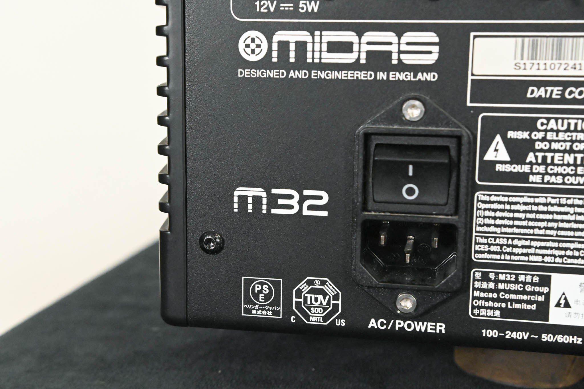 Midas M32 40-Channel Digital Audio Mixing Console
