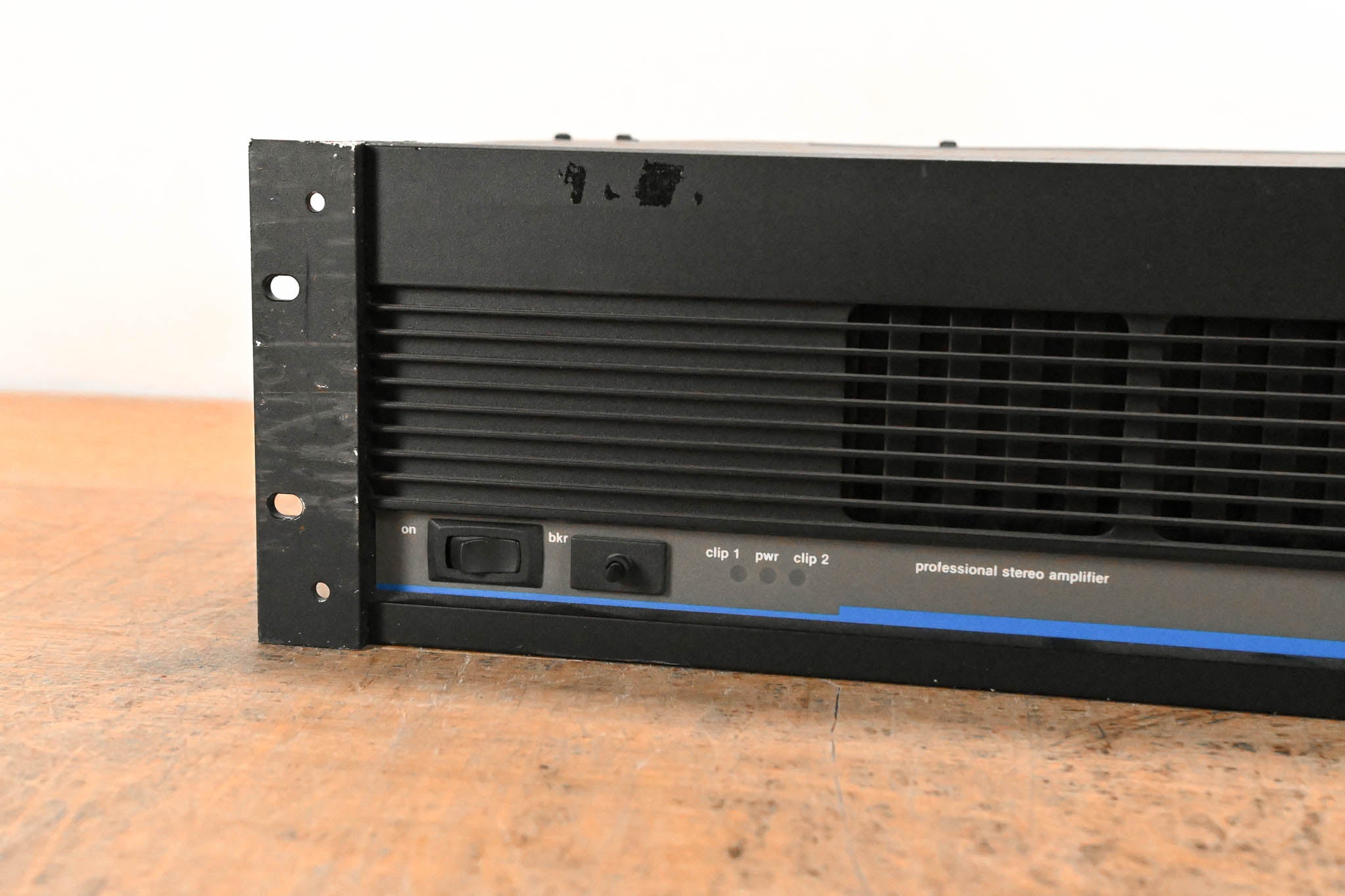 QSC Model 1400 2-Channel Power Amplifier
