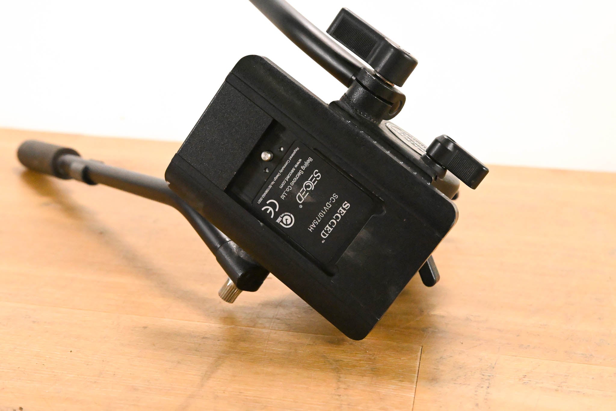 Secced SC-DV10/75AH 75mm Fluid Video Head w/ Dual Pan Bars