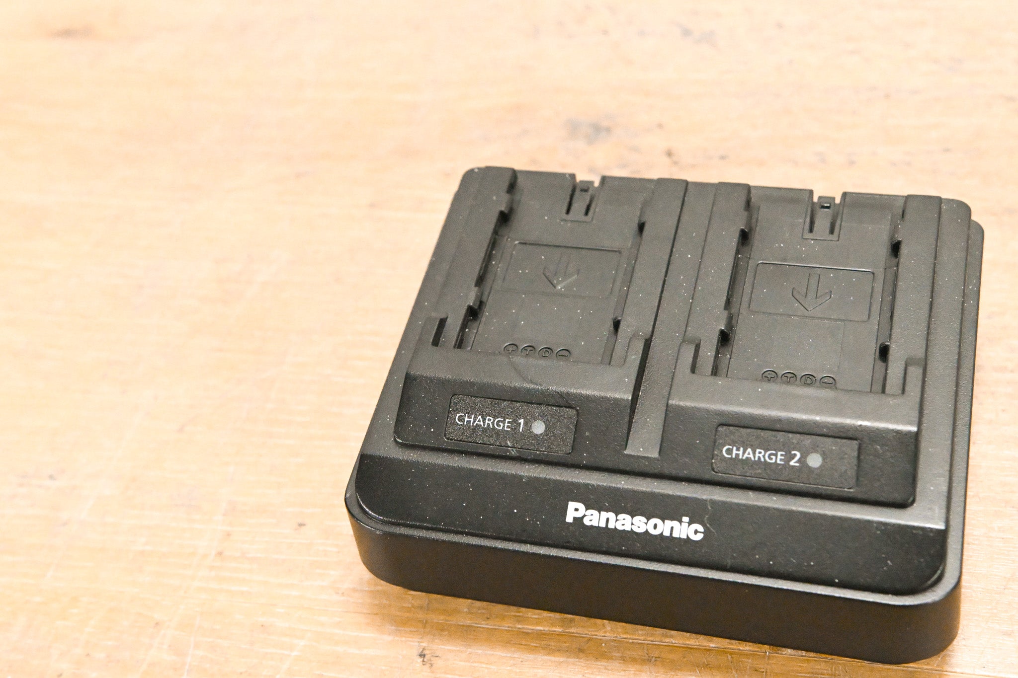 Panasonic AG-BRD50 Dual Battery Charger (NO POWER SUPPLY)