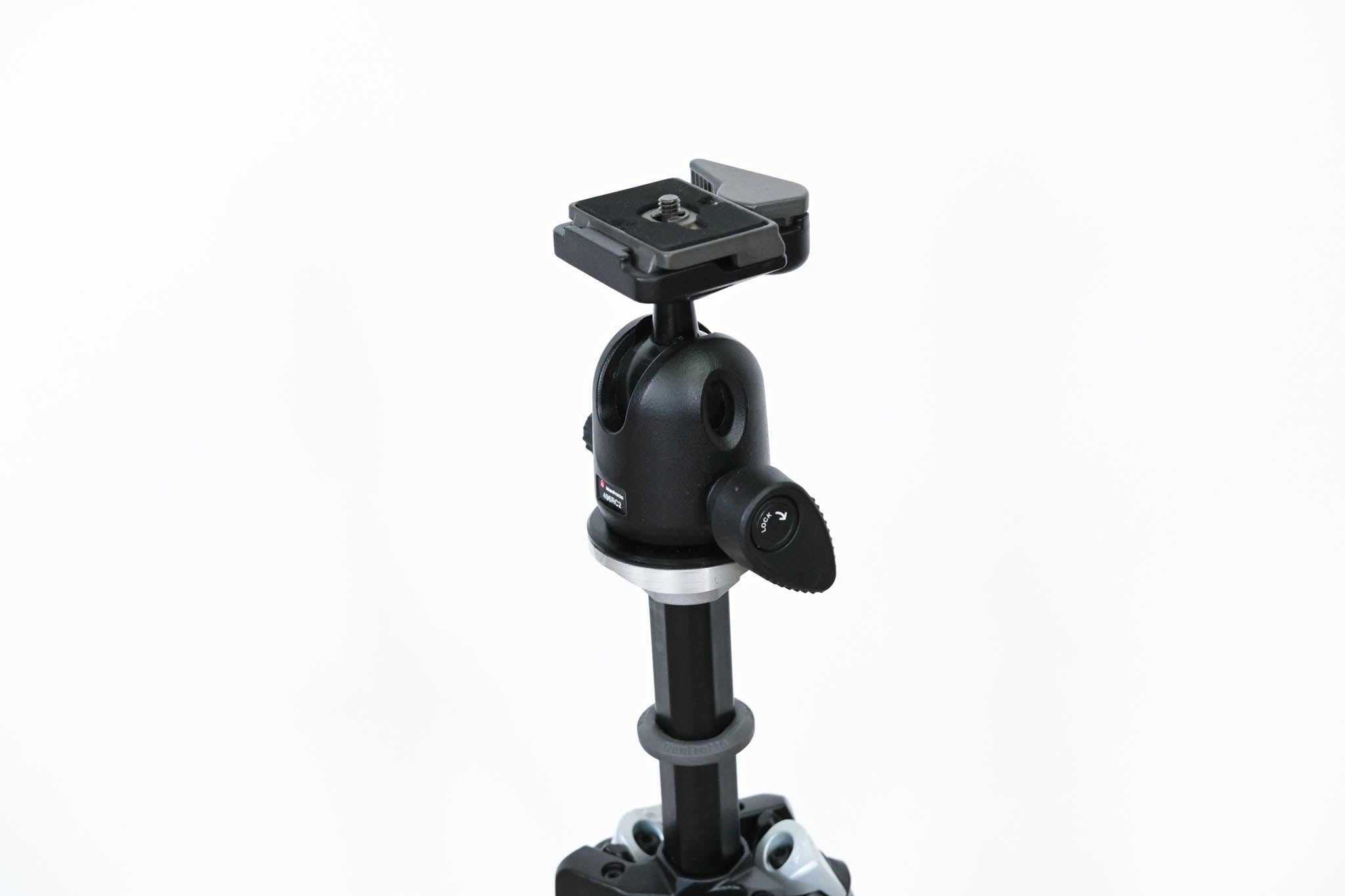 Manfrotto 496RC2 Tripod Head with 290 3-Stage Aluminum Tripod