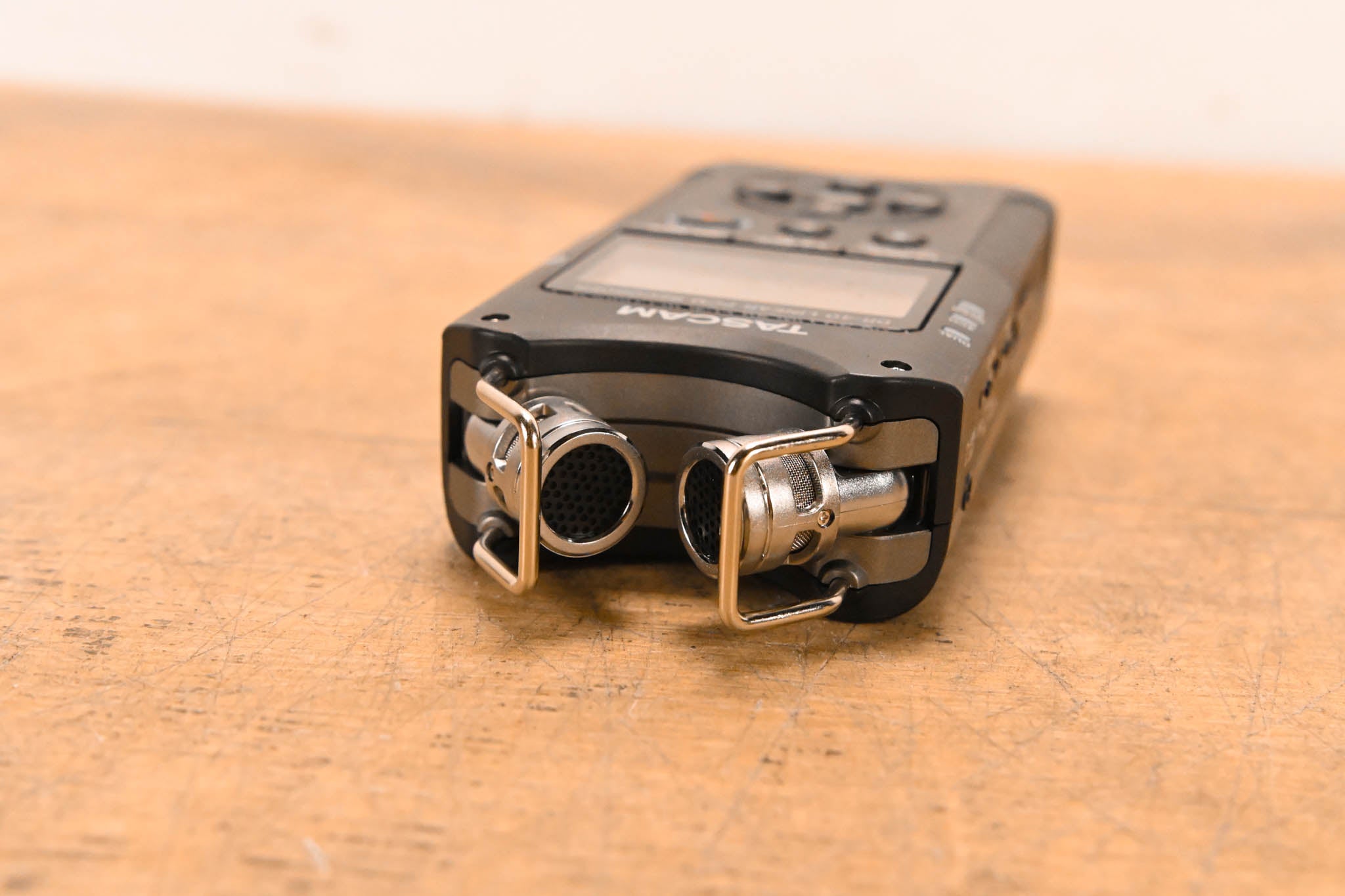 TASCAM DR-40 Handheld 4-Track Recorder