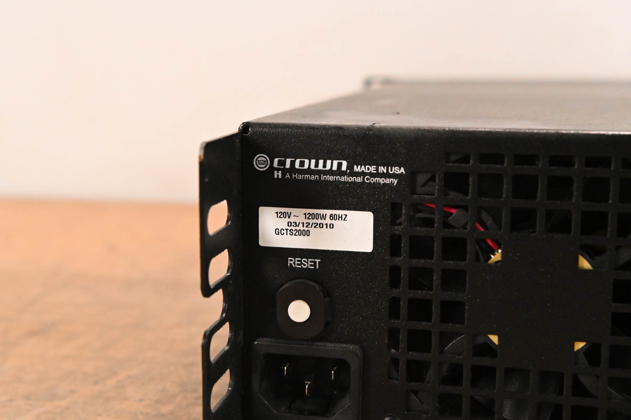 Crown CTs 2000 Two-Channel 1000W Power Amplifier