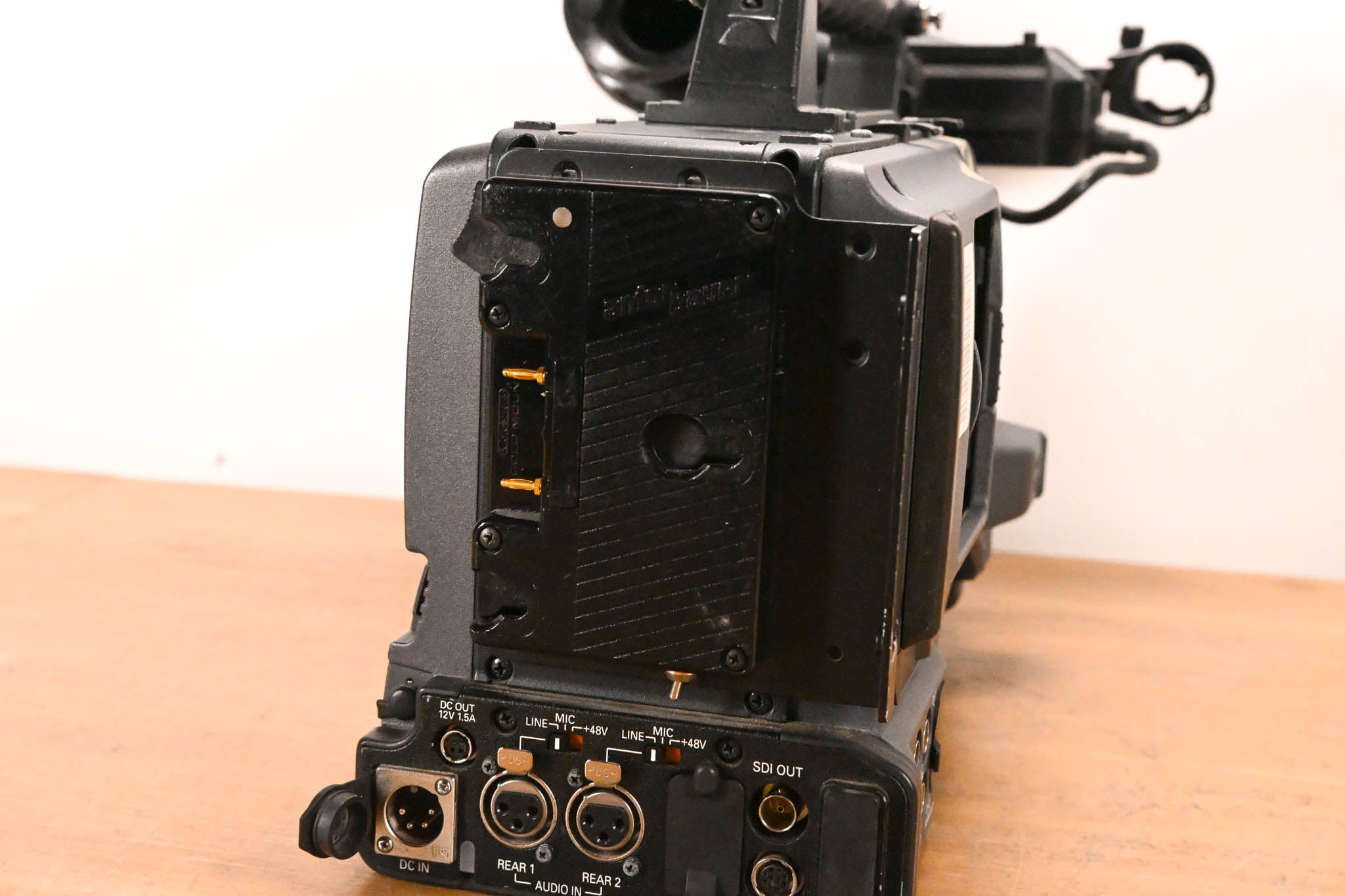 Panasonic AG-HPX500P 2/3" Shoulder-Mounted P2HD Camcorder