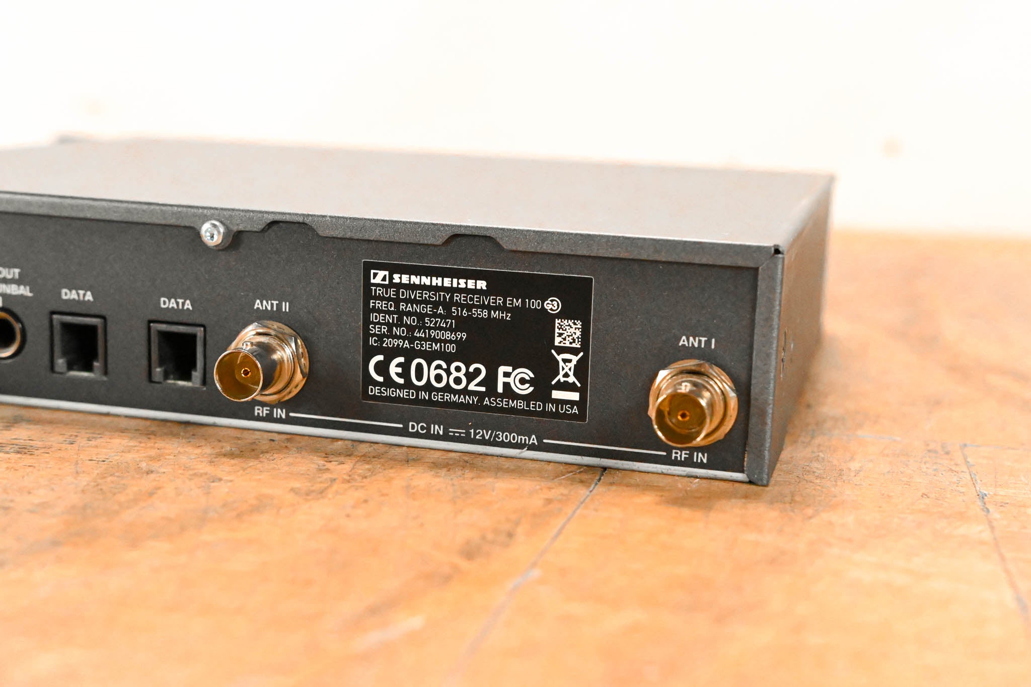 Sennheiser EM 100 G3 Wireless Receiver - A Range: 516-558 MHz