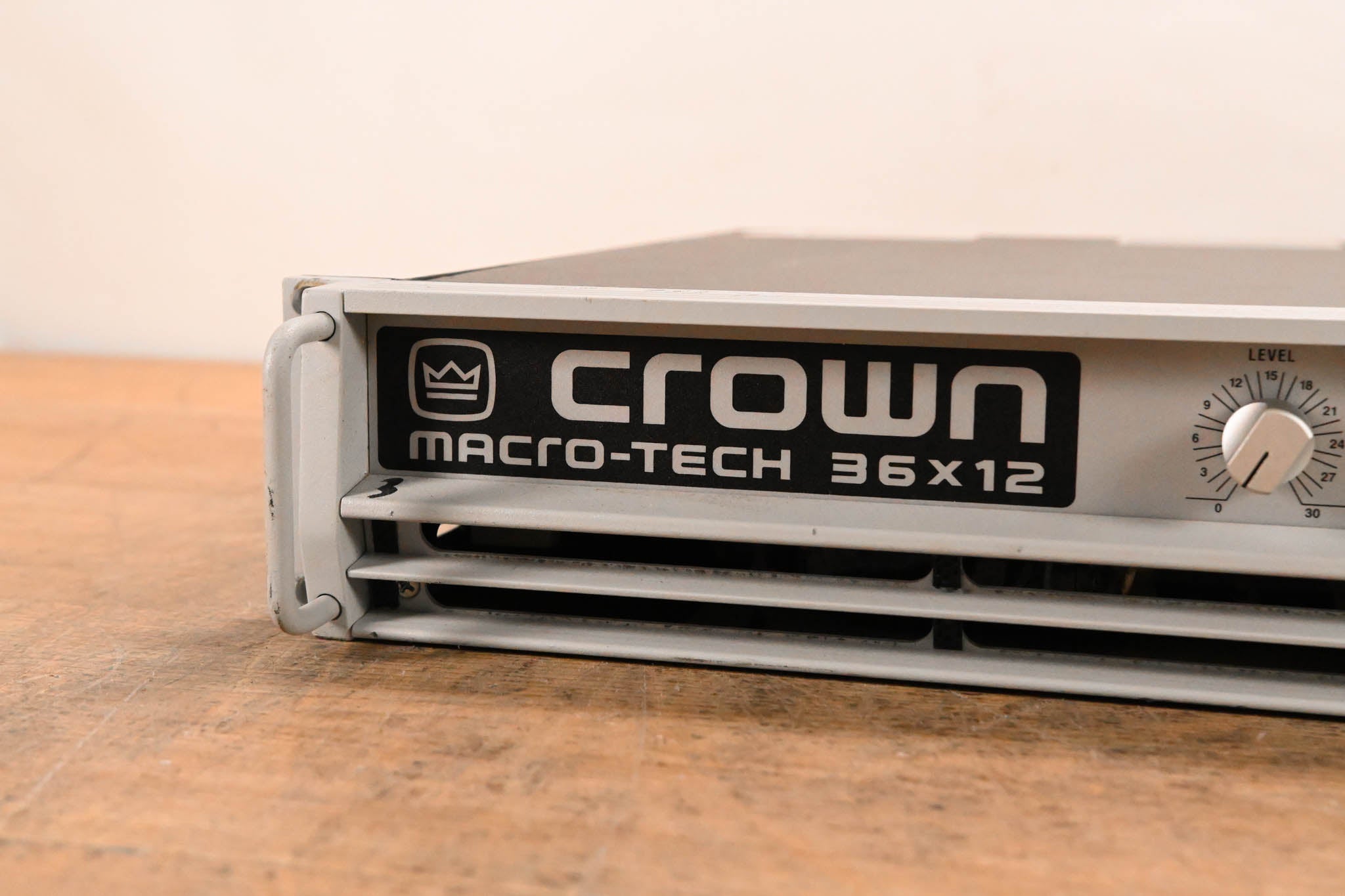 Crown Macro-Tech 36x12 2-Channel Power Amplifier